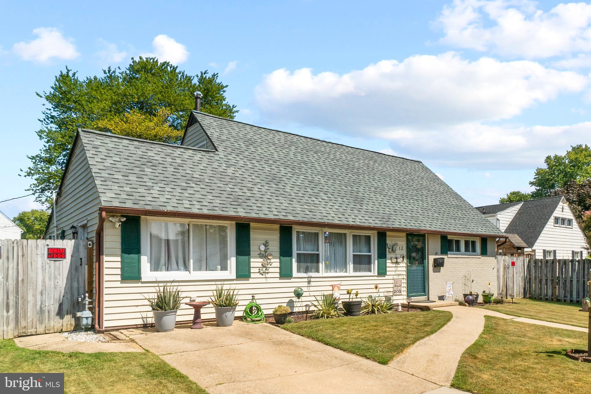 COUNTRY CLUB ESTATES - Residential