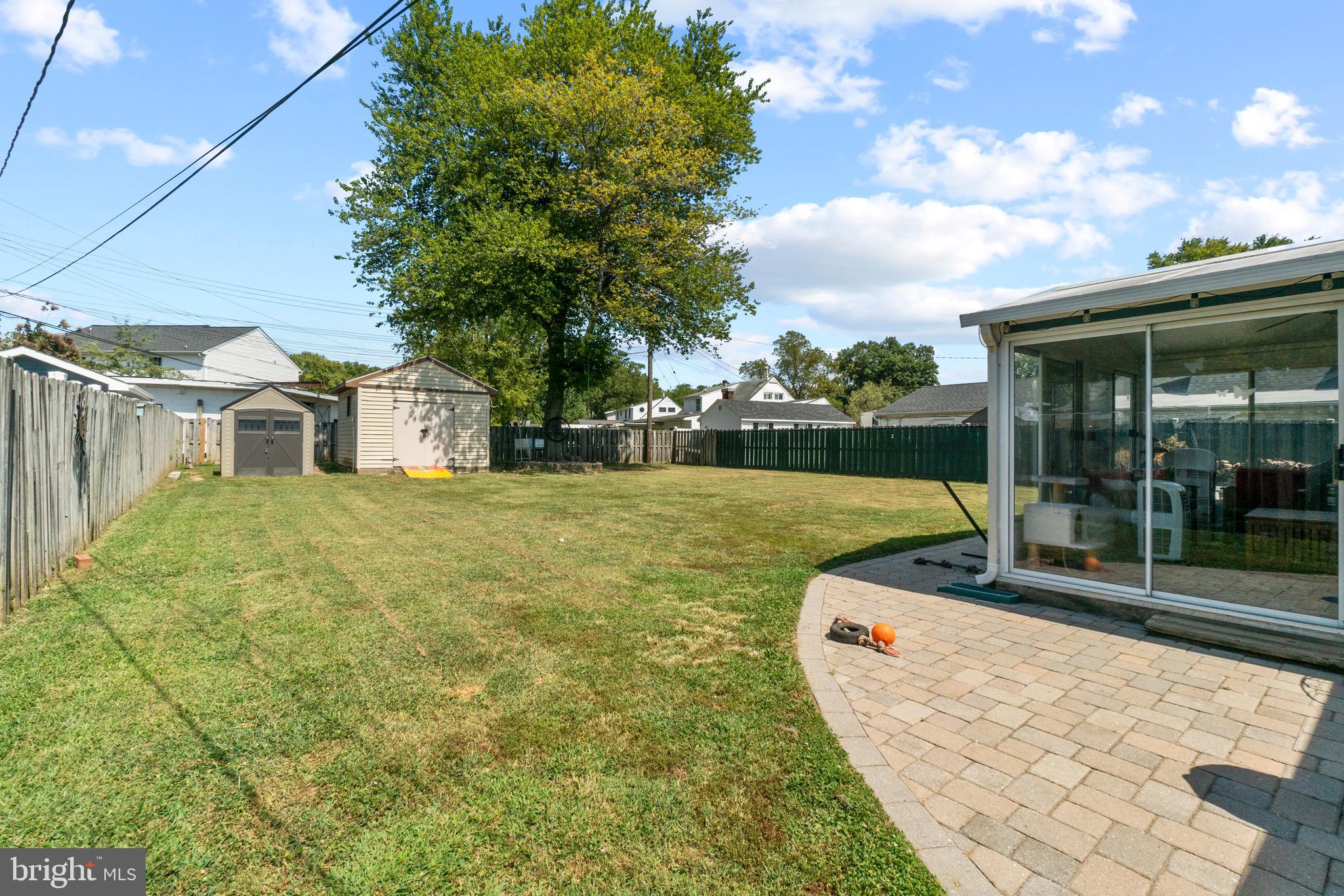 COUNTRY CLUB ESTATES - Residential