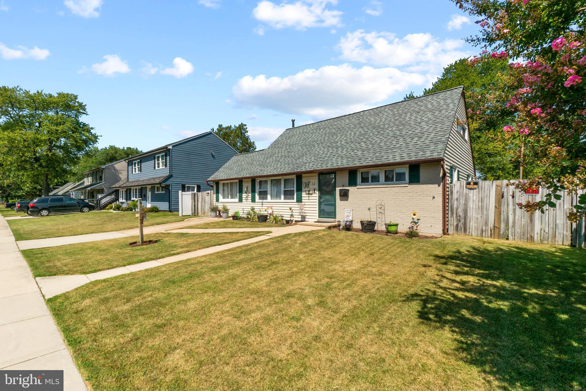 COUNTRY CLUB ESTATES - Residential