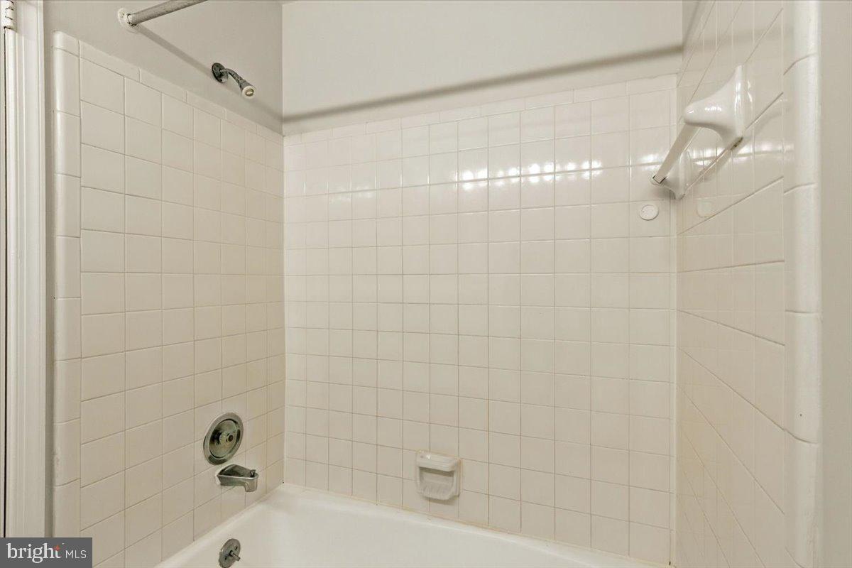 COLIN PLACE - Residential Lease