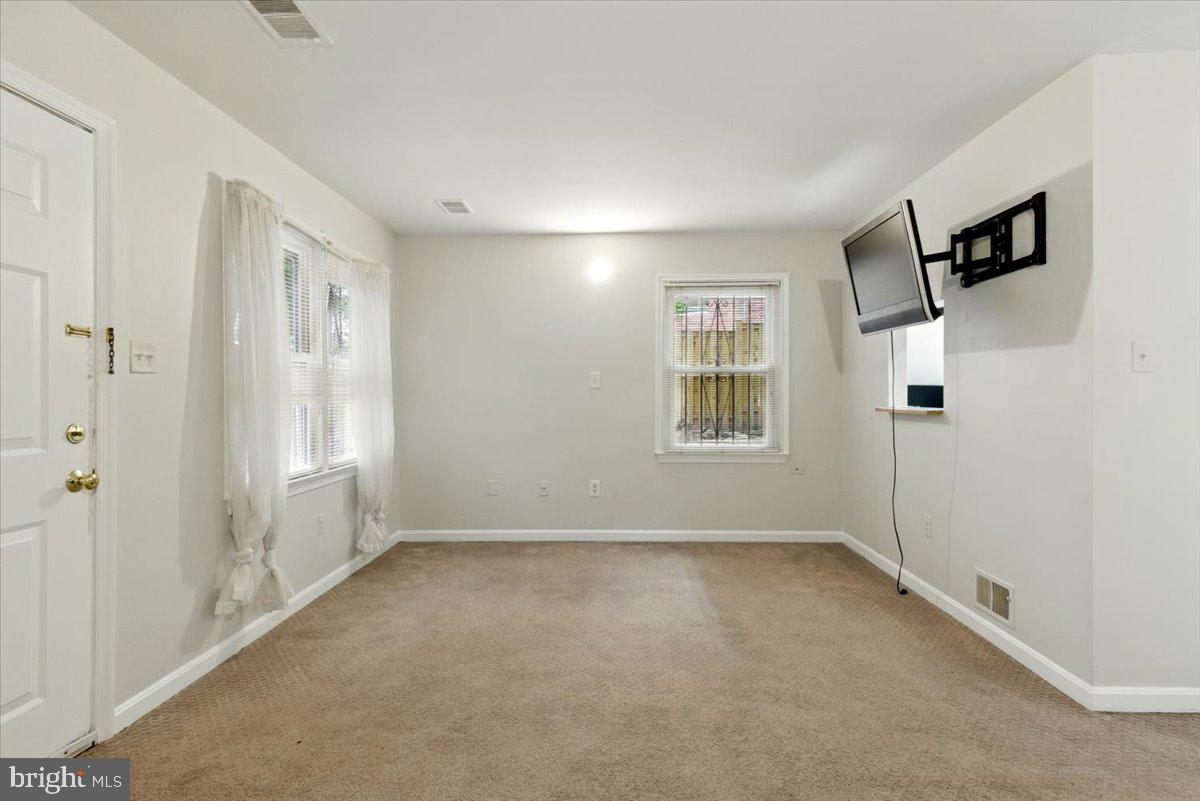 COLIN PLACE - Residential Lease