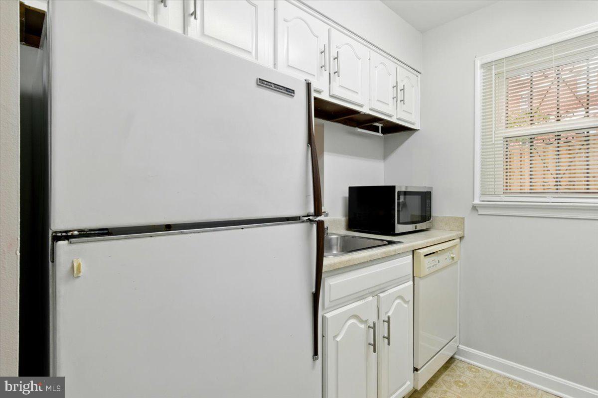 COLIN PLACE - Residential Lease