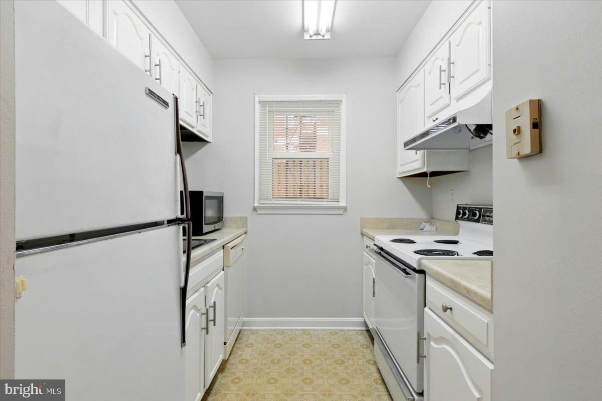 COLIN PLACE - Residential Lease