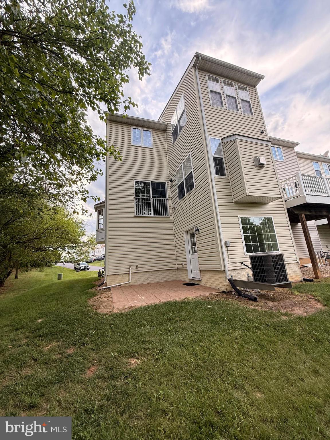 CARRIAGE HILL - Residential