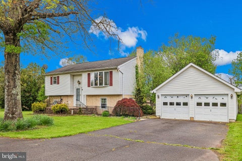 Homes For Sale - 418 E Paletown Road<br/> QUAKERTOWN, PA 18951