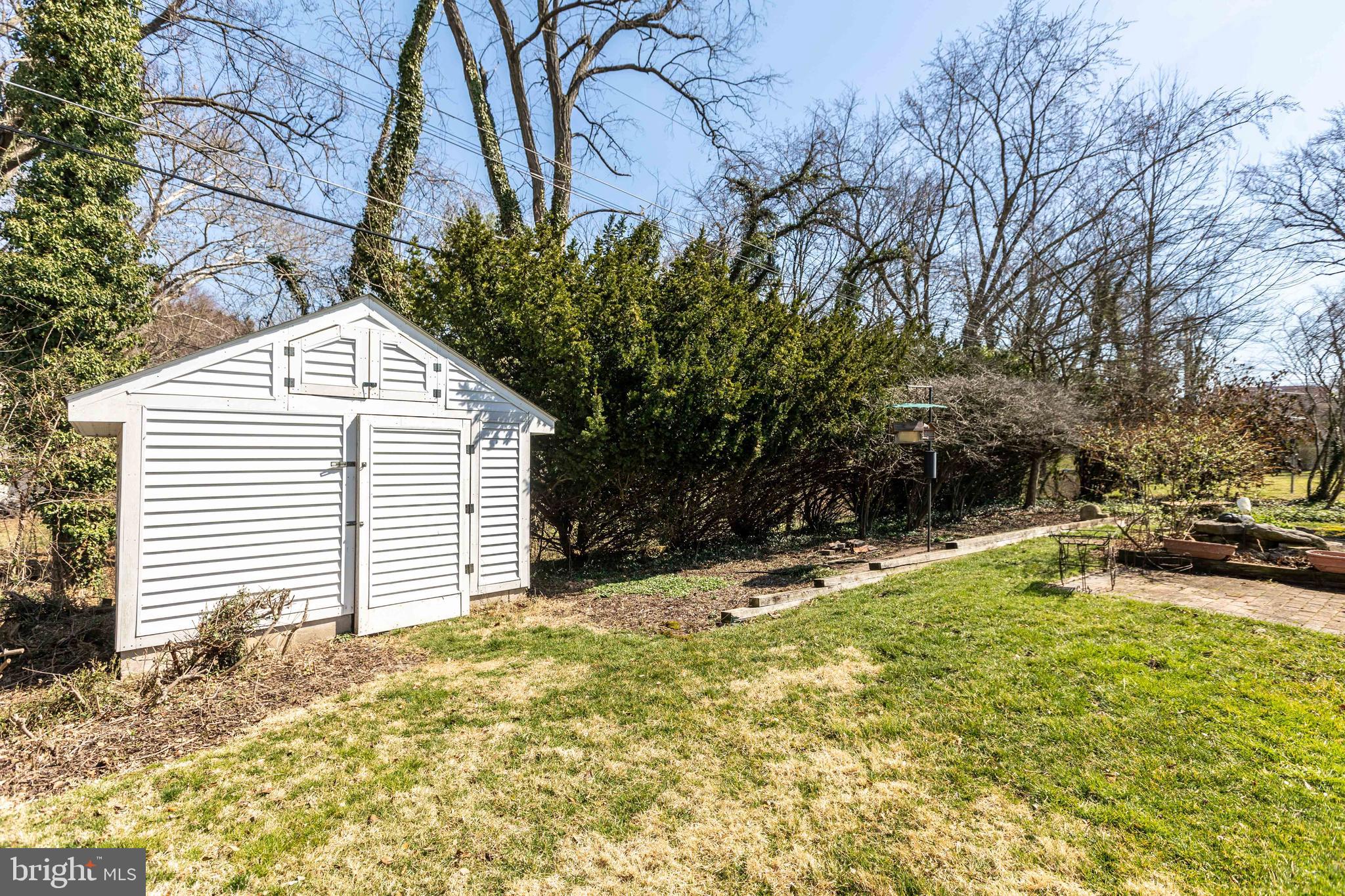 DULANEY VILLAGE - Residential