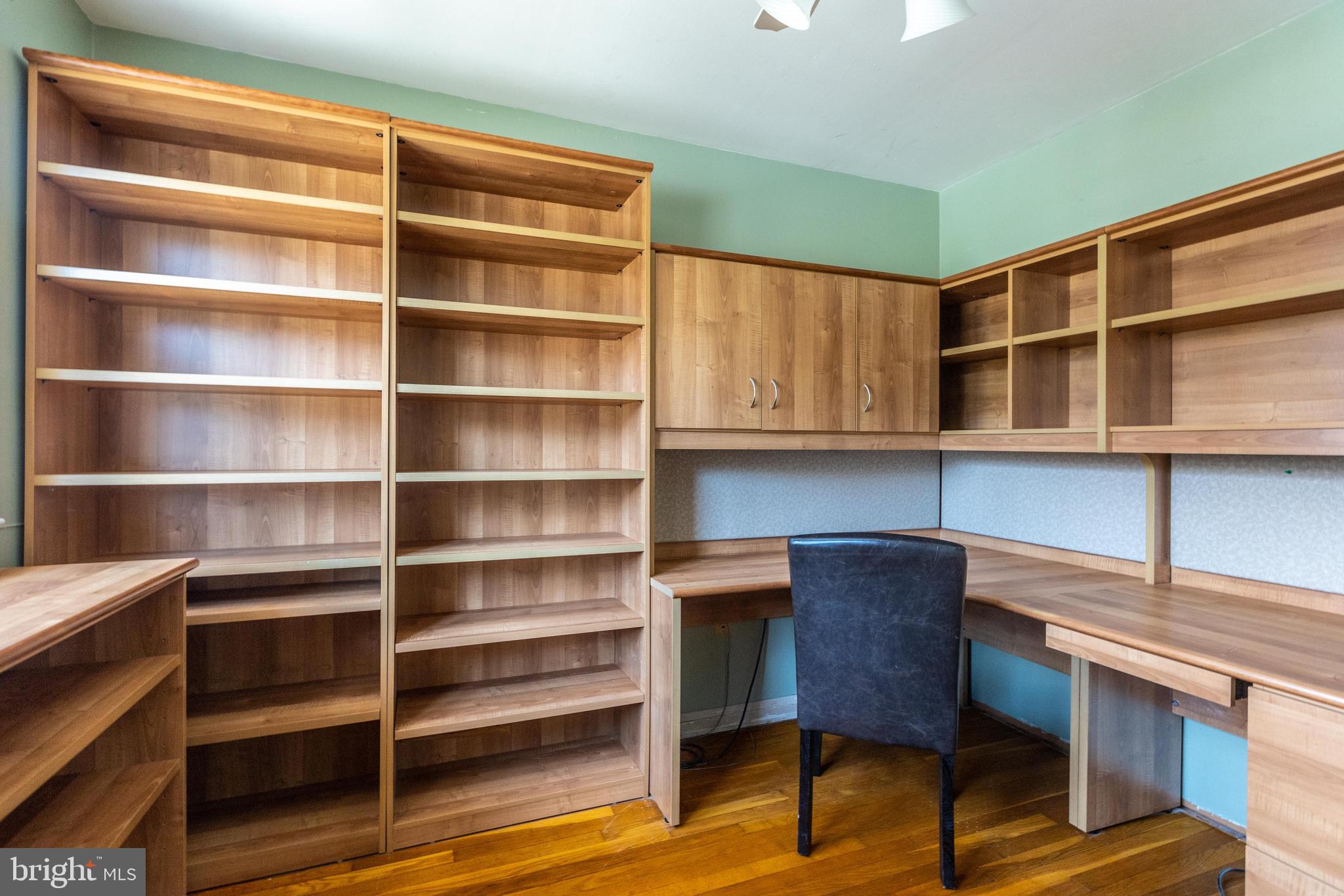 DULANEY VILLAGE - Residential