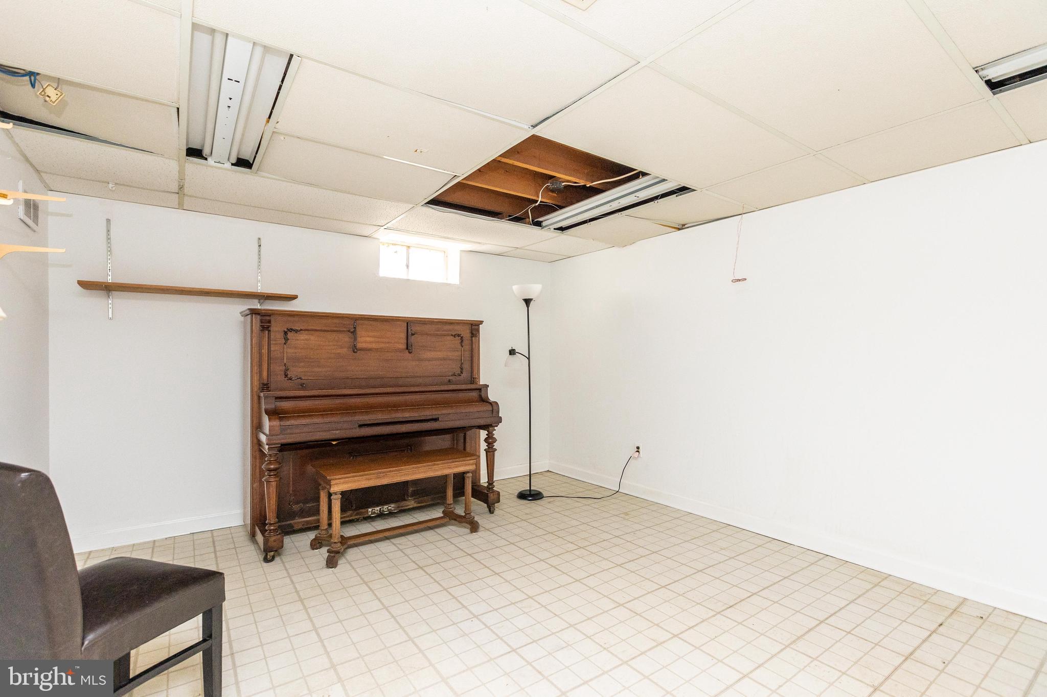 DULANEY VILLAGE - Residential