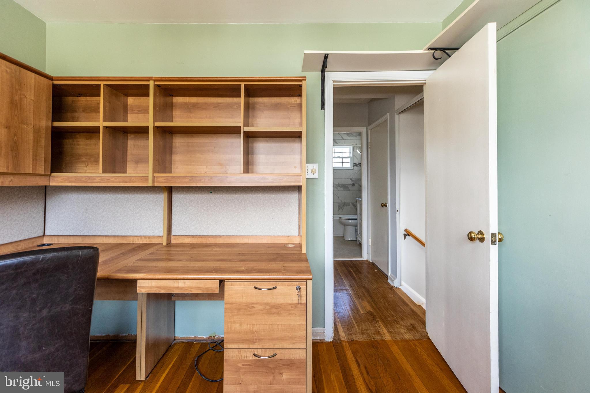 DULANEY VILLAGE - Residential