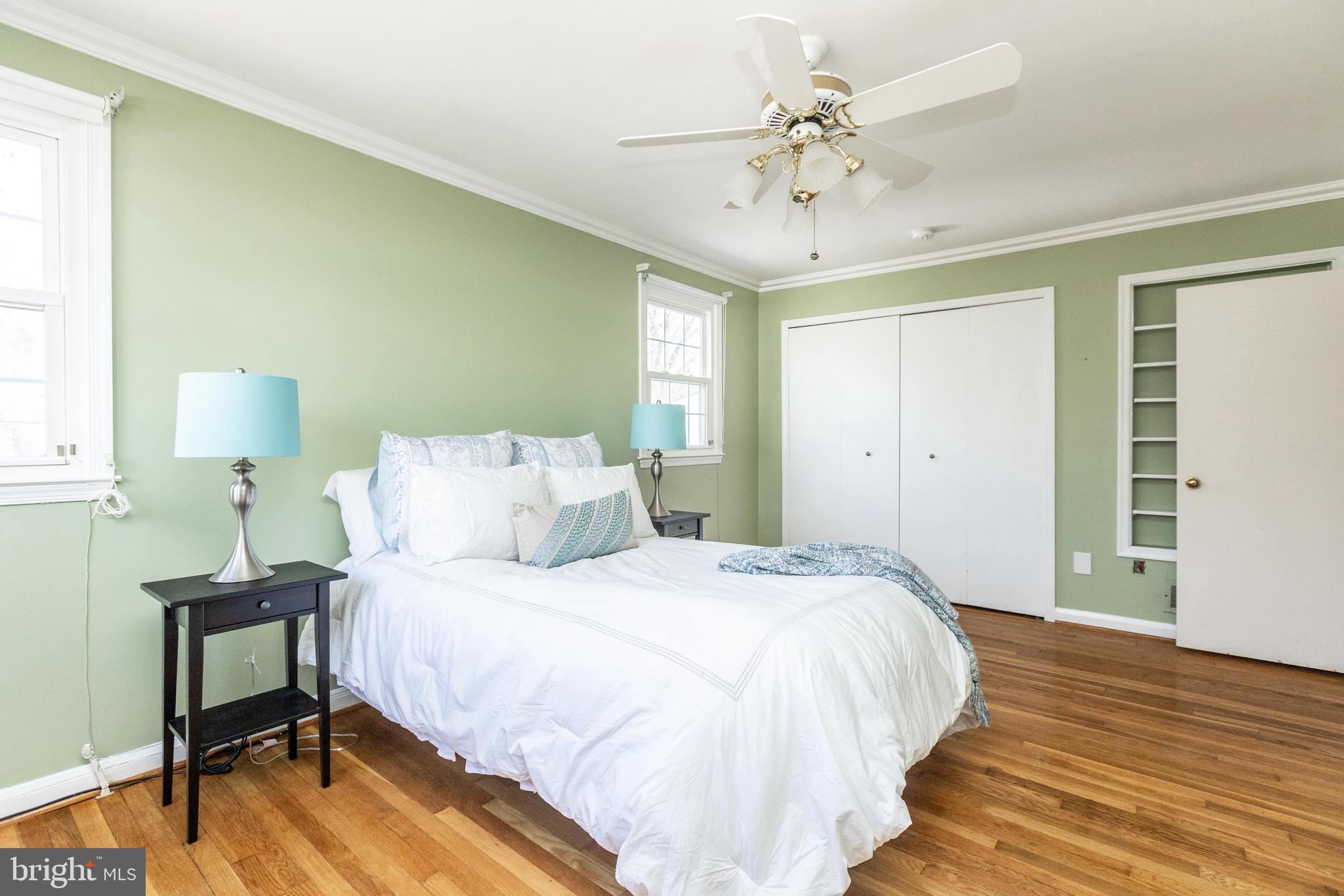 DULANEY VILLAGE - Residential