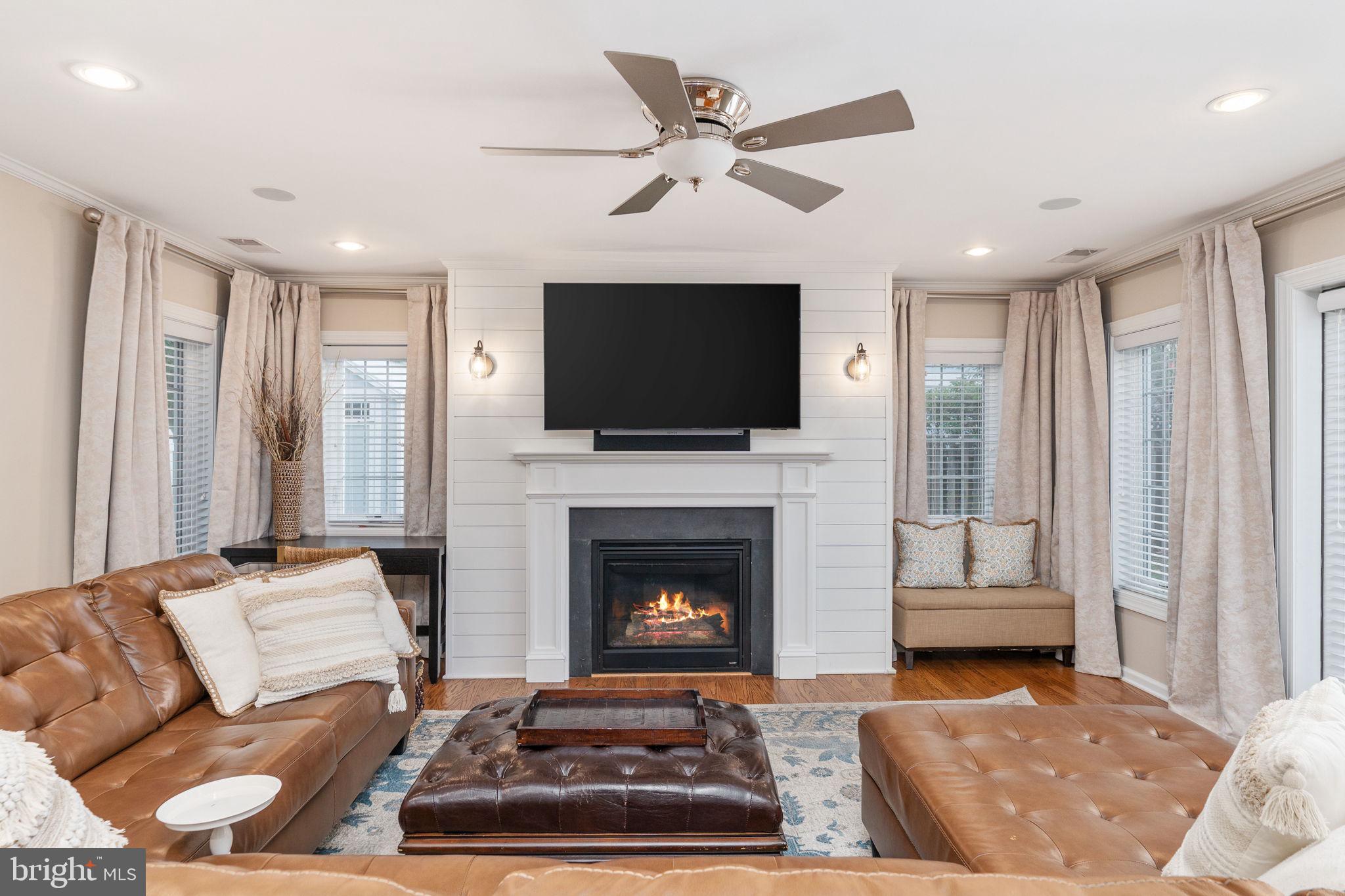 BEVERLEY HILLS - Residential