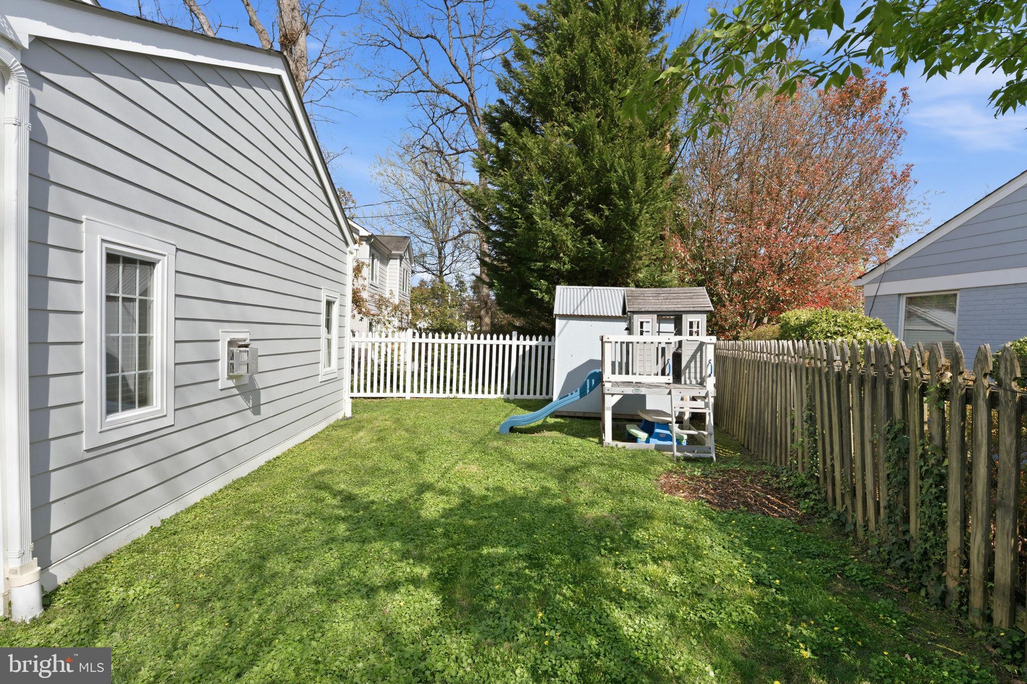 BEVERLEY HILLS - Residential