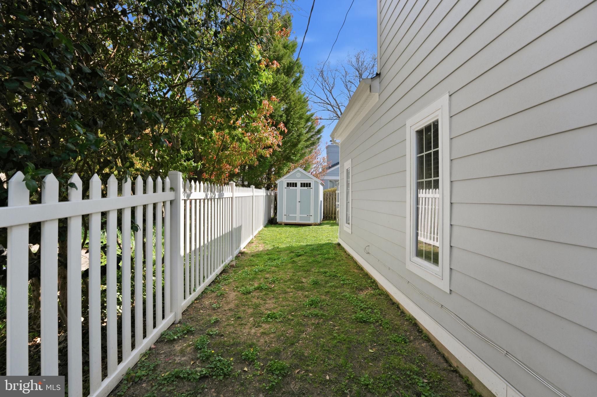 BEVERLEY HILLS - Residential
