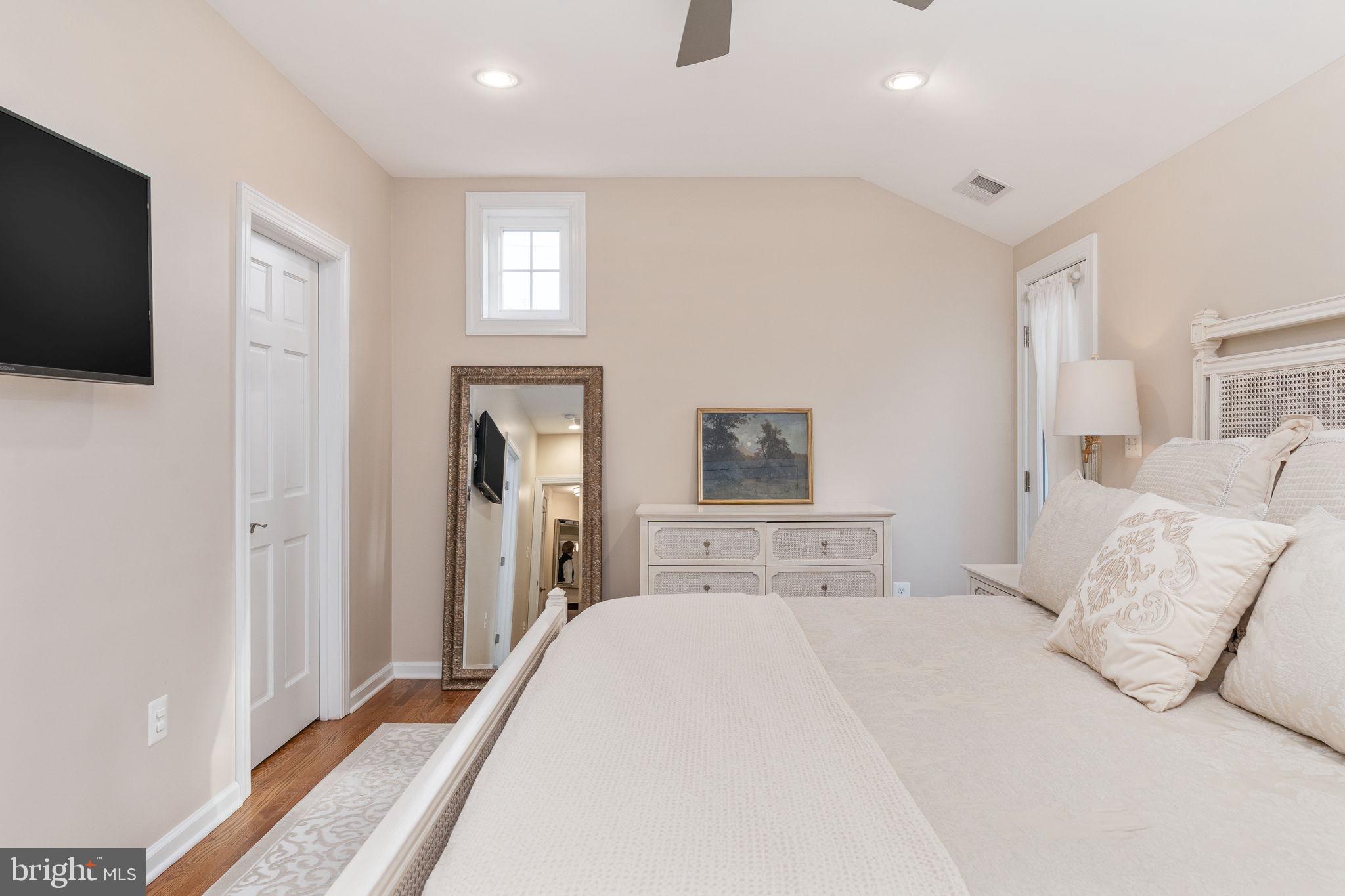 BEVERLEY HILLS - Residential