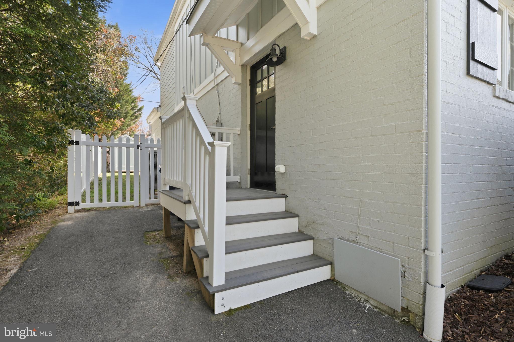 BEVERLEY HILLS - Residential