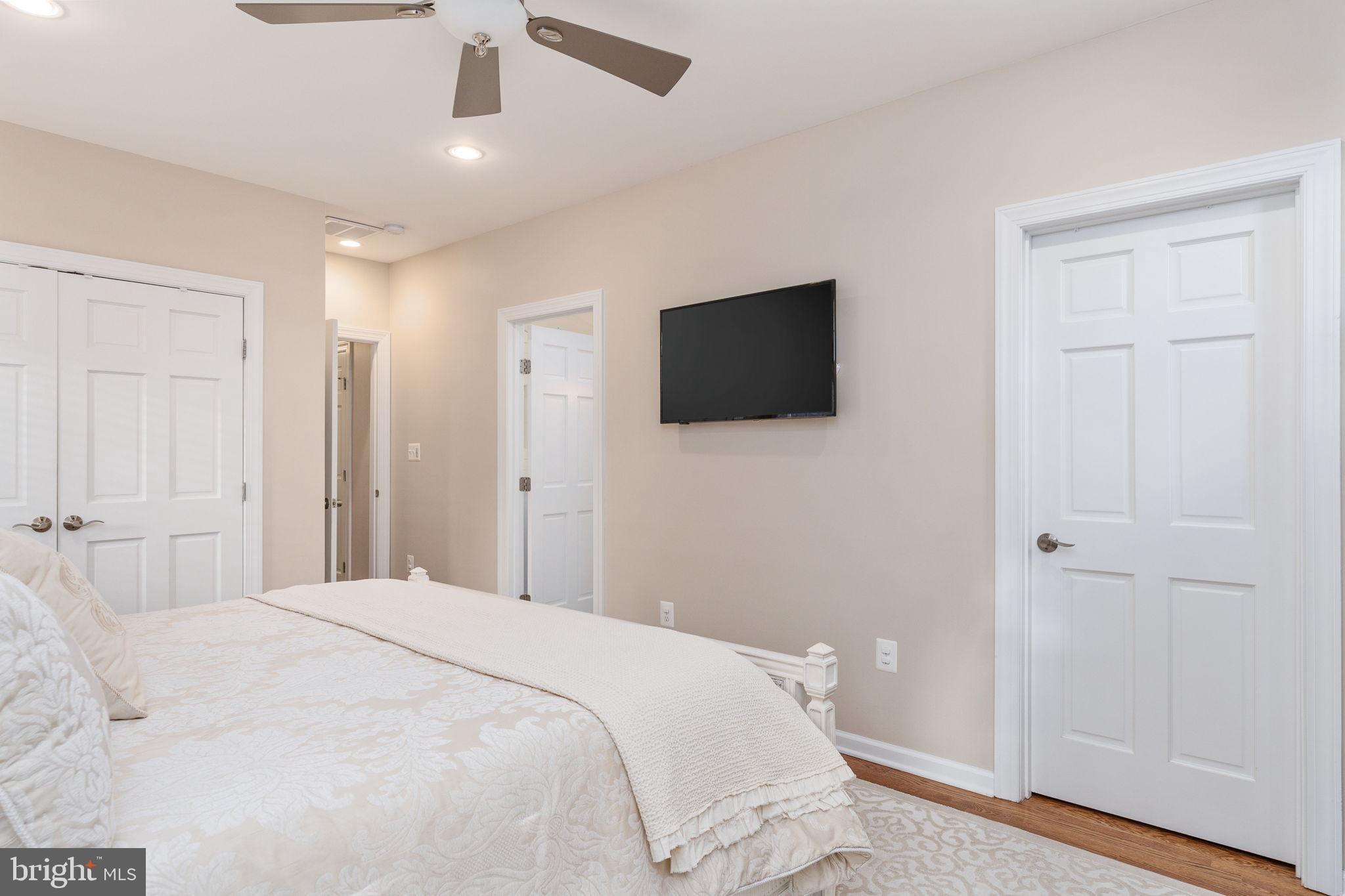 BEVERLEY HILLS - Residential