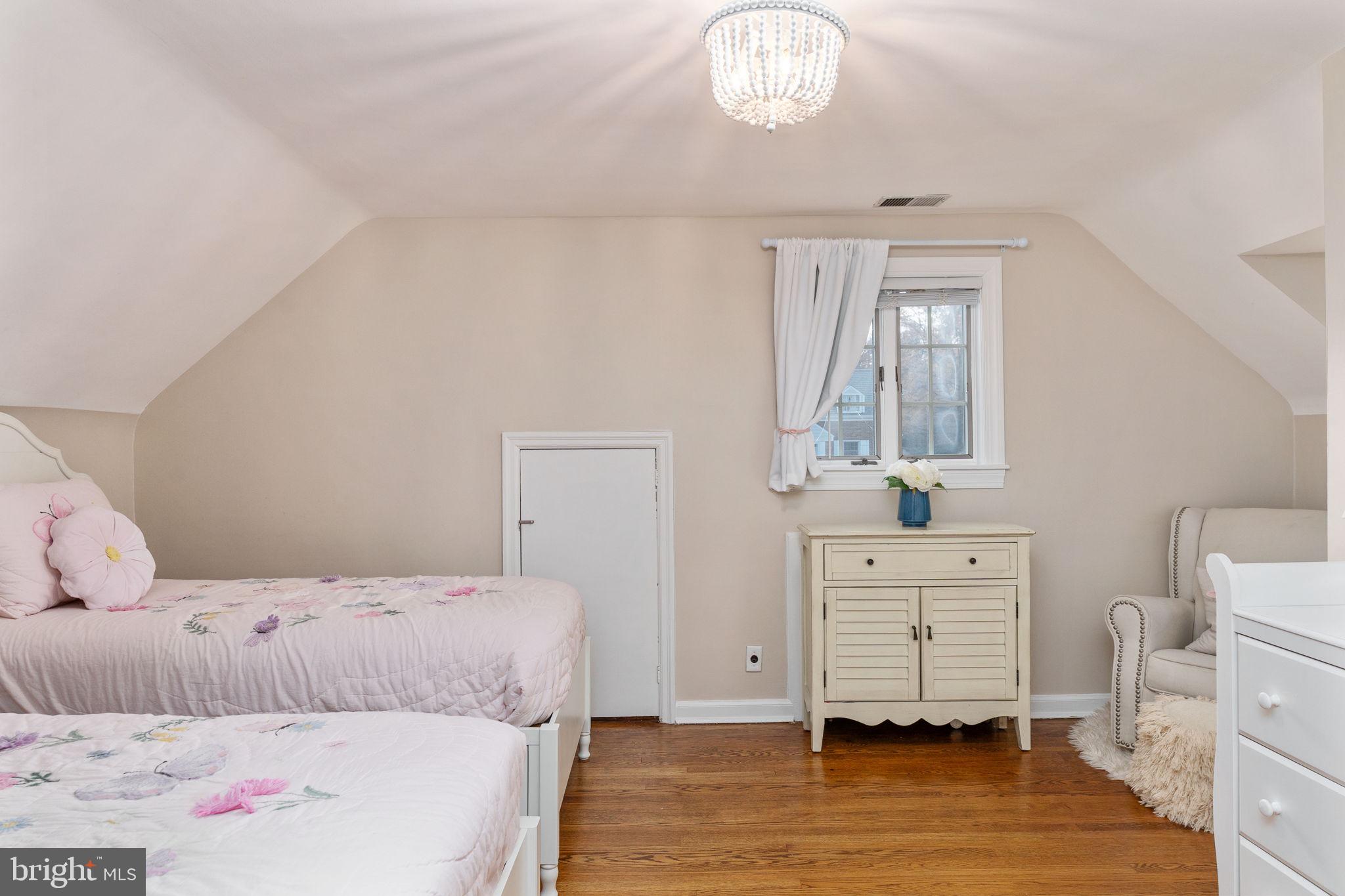 BEVERLEY HILLS - Residential