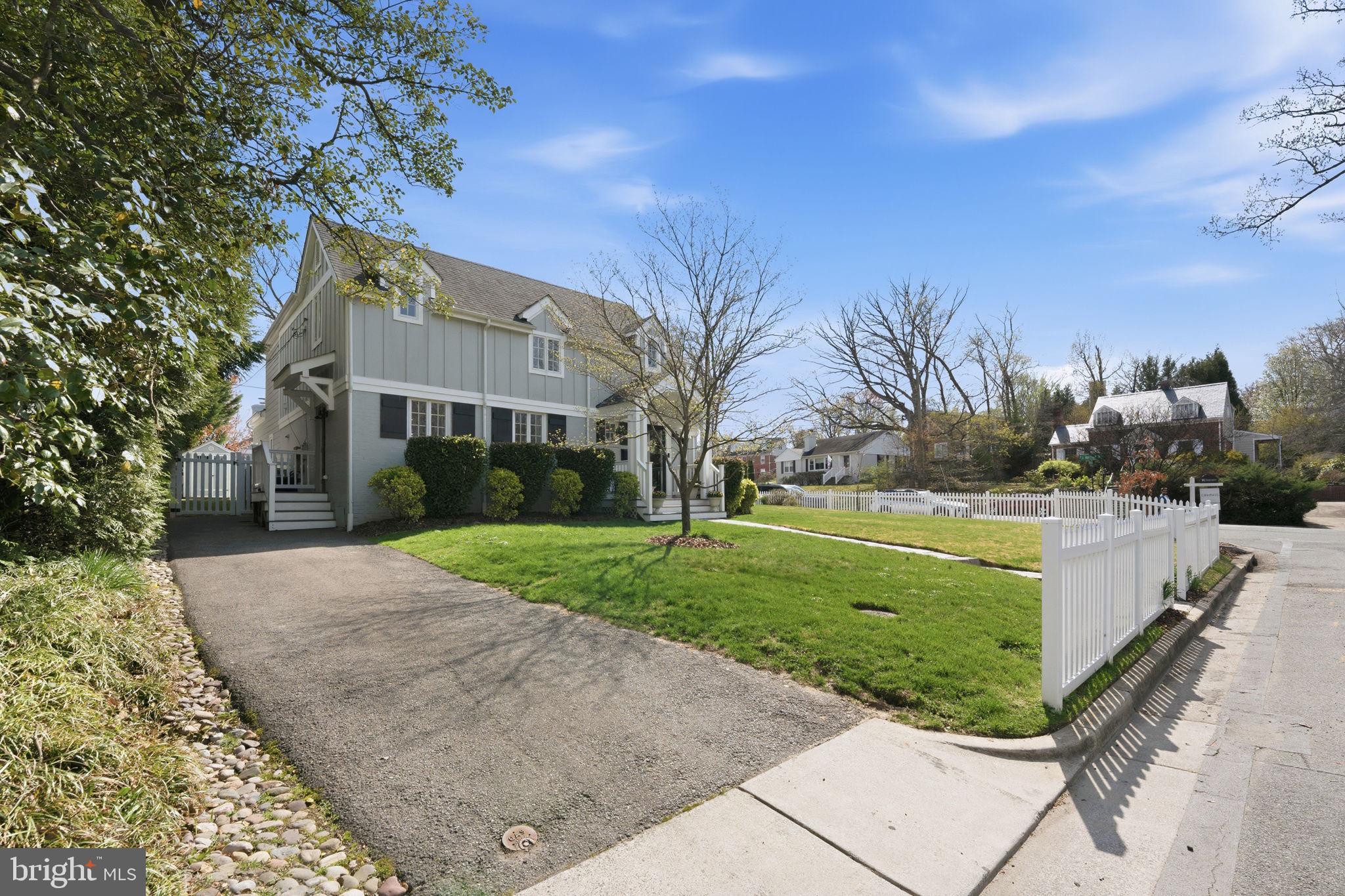 BEVERLEY HILLS - Residential