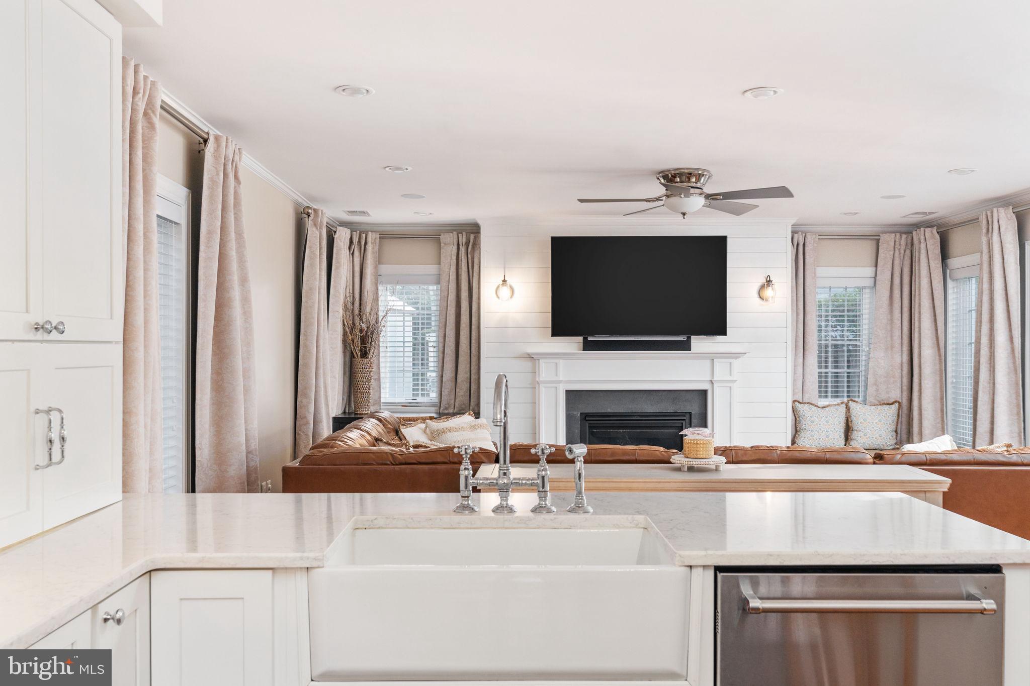 BEVERLEY HILLS - Residential