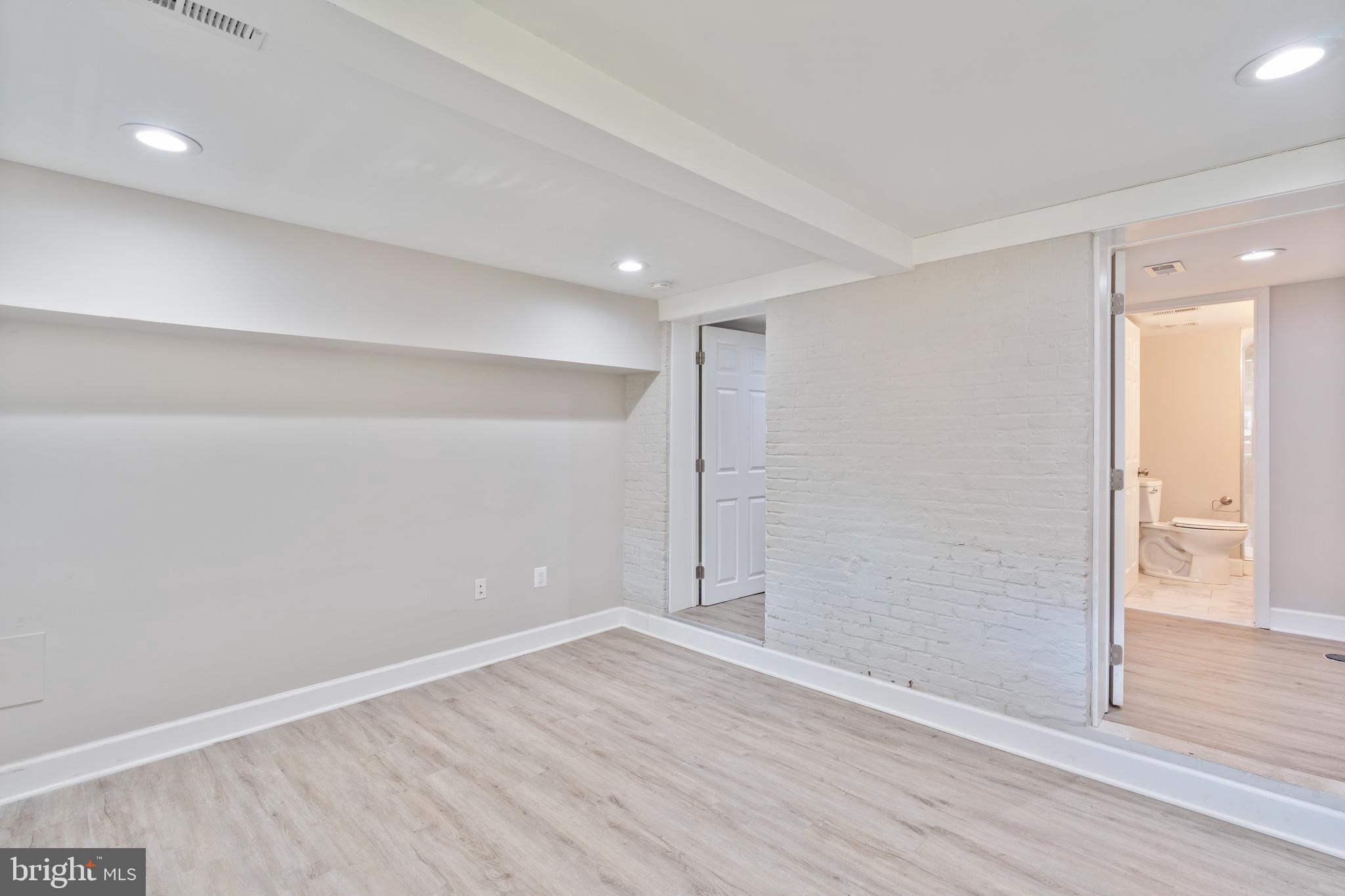 HAMPDEN HISTORIC DISTRICT - Residential