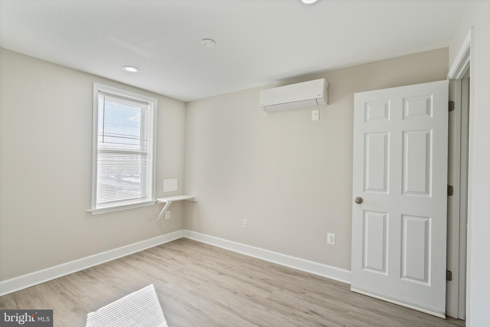 HAMPDEN HISTORIC DISTRICT - Residential