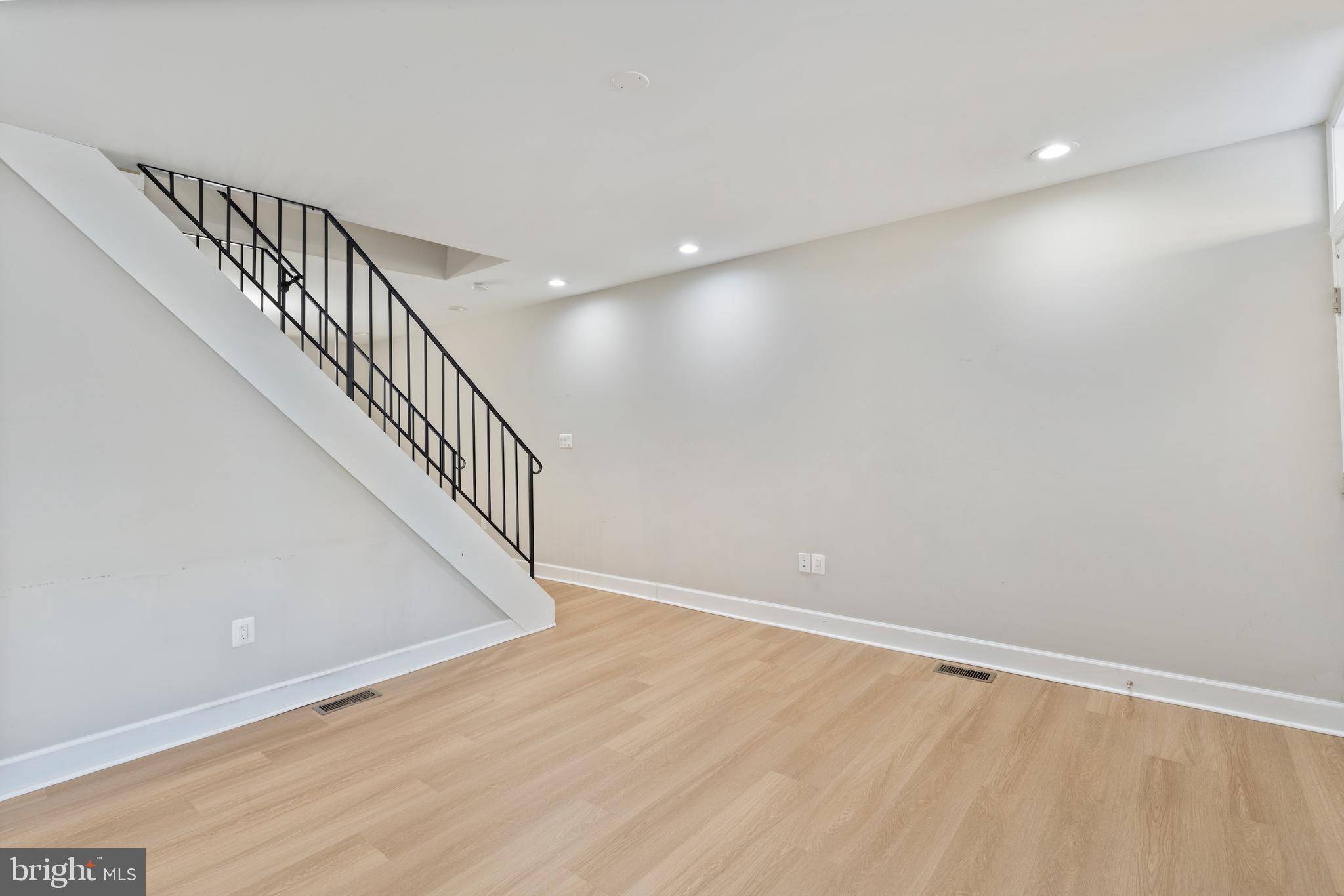 HAMPDEN HISTORIC DISTRICT - Residential