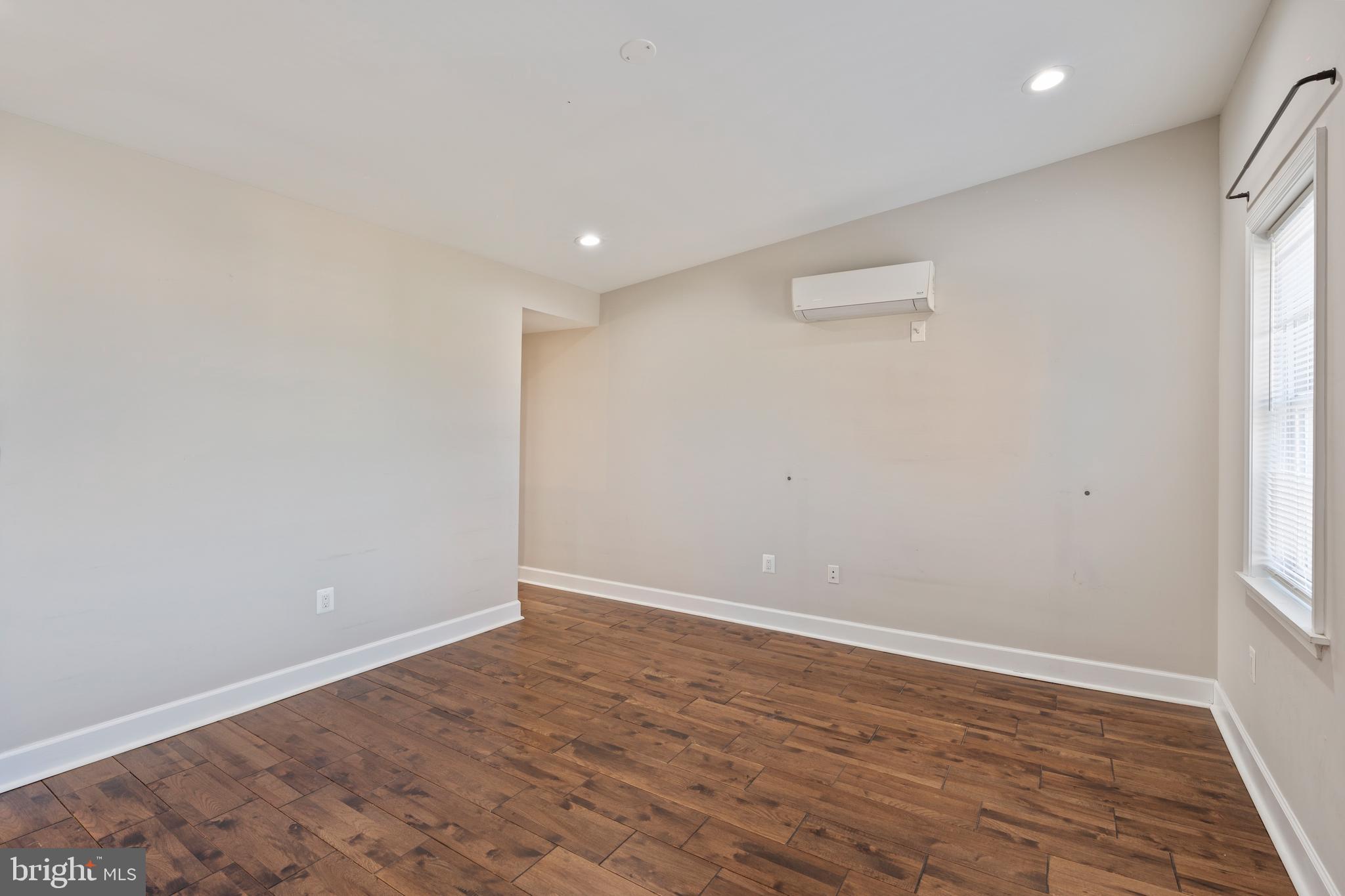 HAMPDEN HISTORIC DISTRICT - Residential