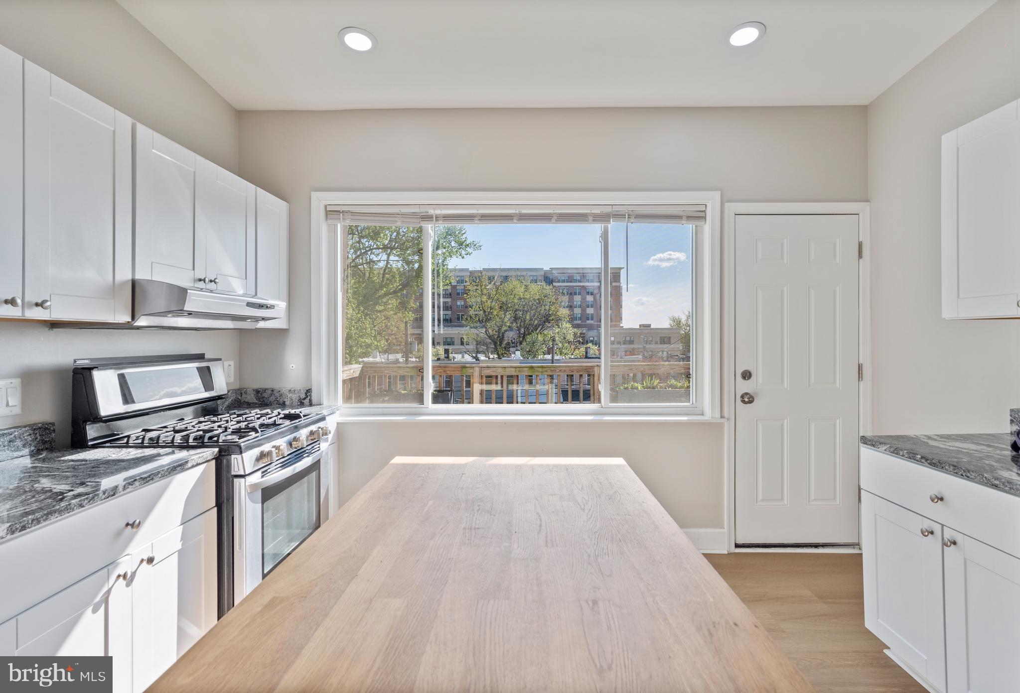 HAMPDEN HISTORIC DISTRICT - Residential