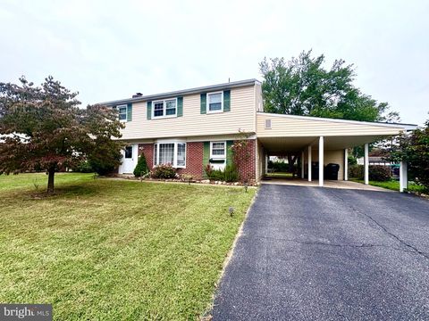 Photo of 406 Blackstone Rd, NEWARK, DE 19713 (MLS # DENC2090112)
