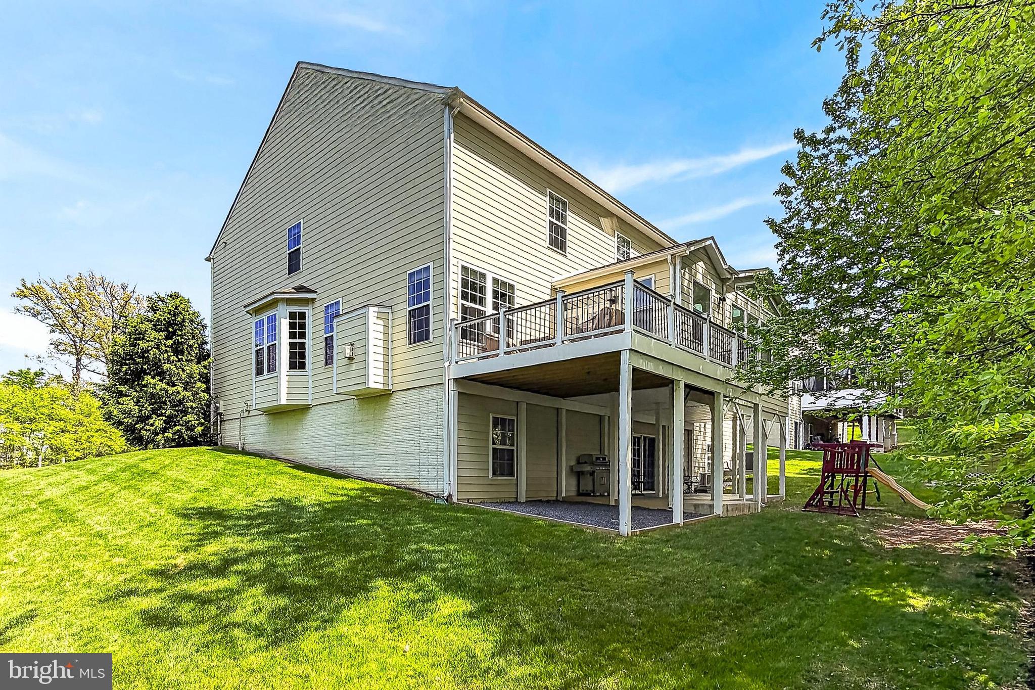 FAIRFIELD MANOR - Residential