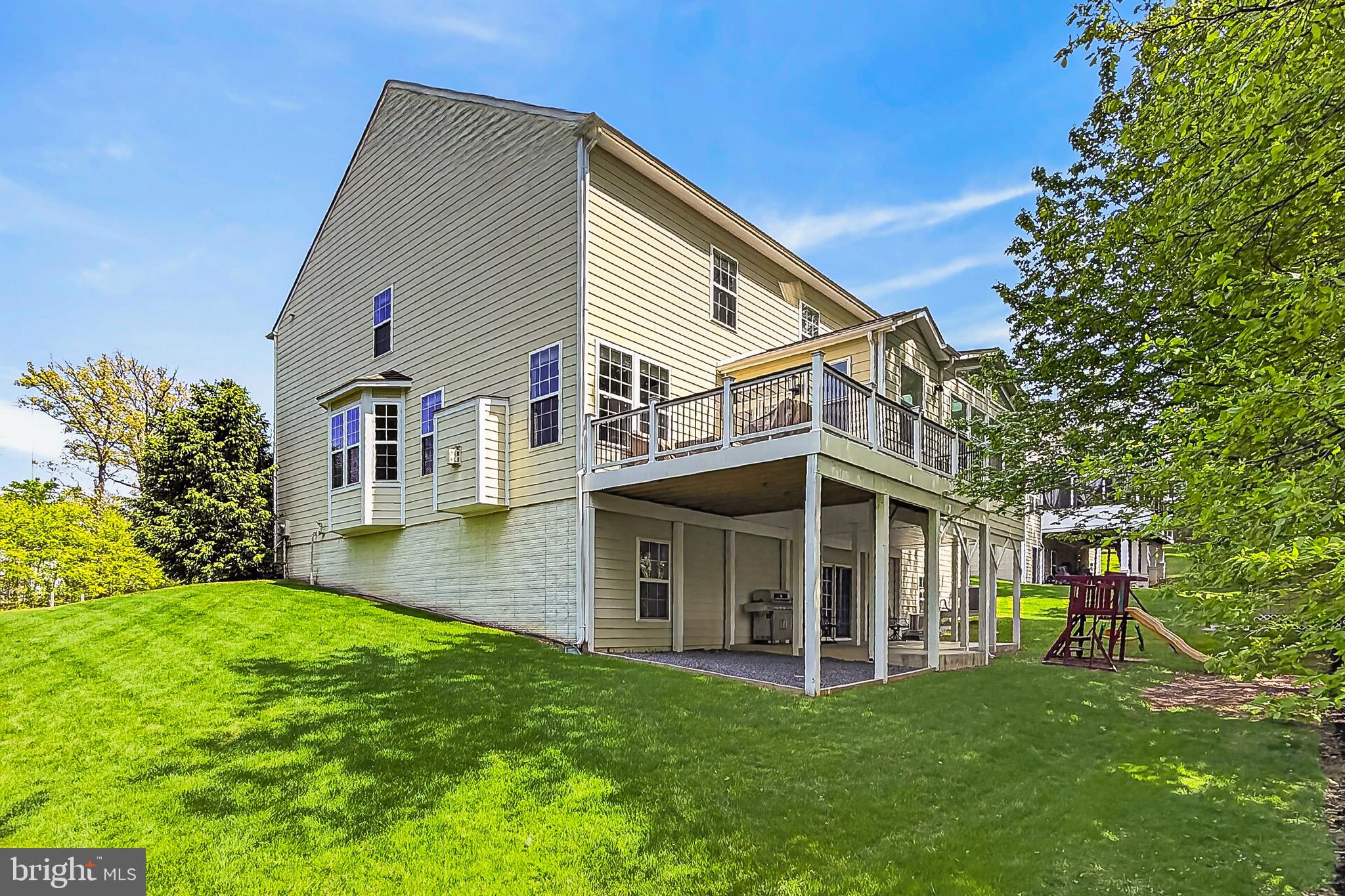 FAIRFIELD MANOR - Residential