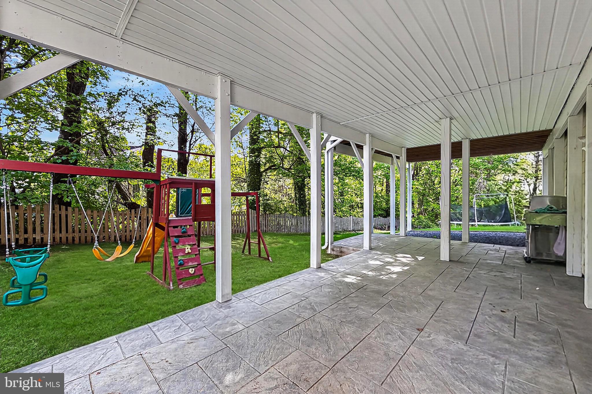 FAIRFIELD MANOR - Residential