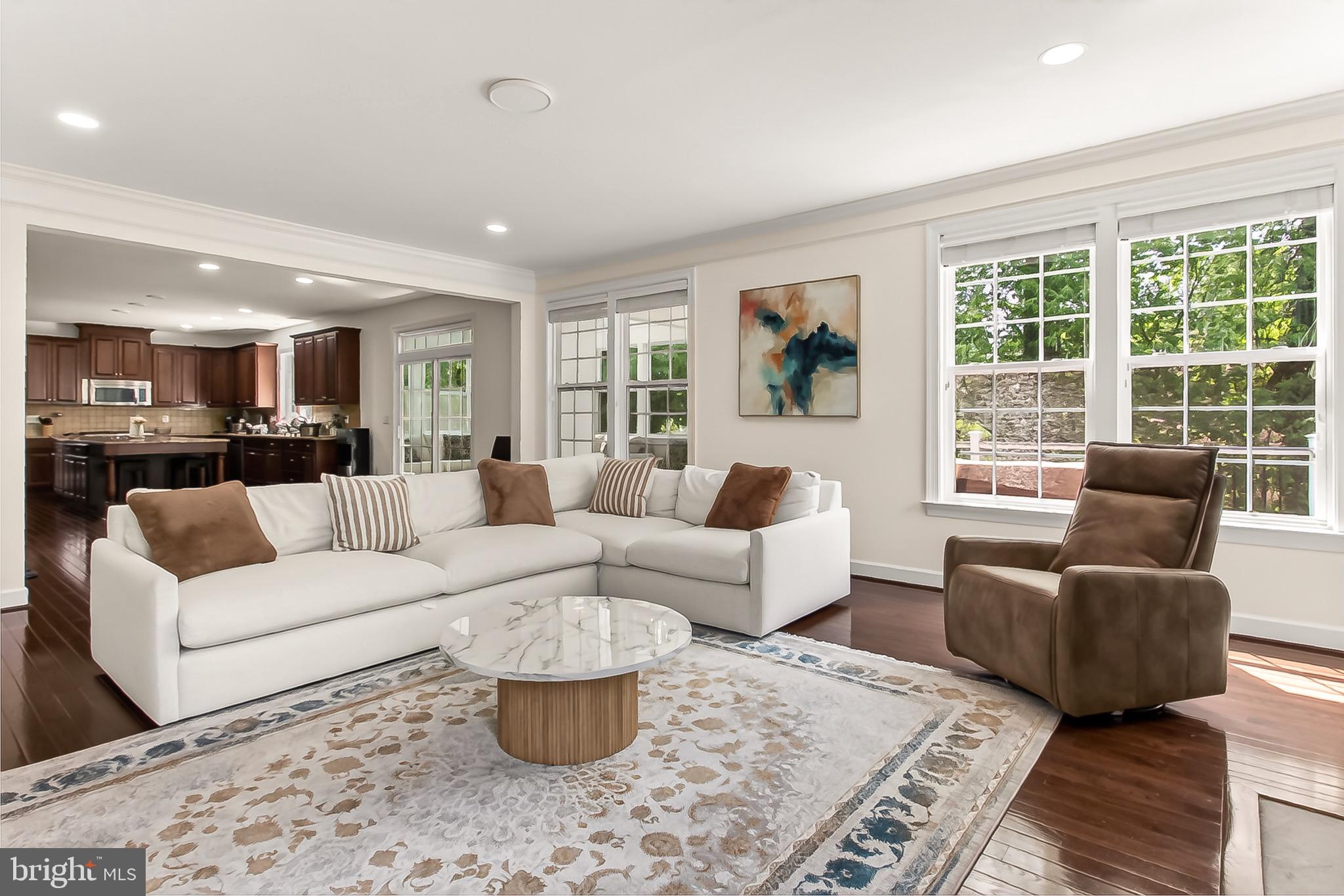 FAIRFIELD MANOR - Residential