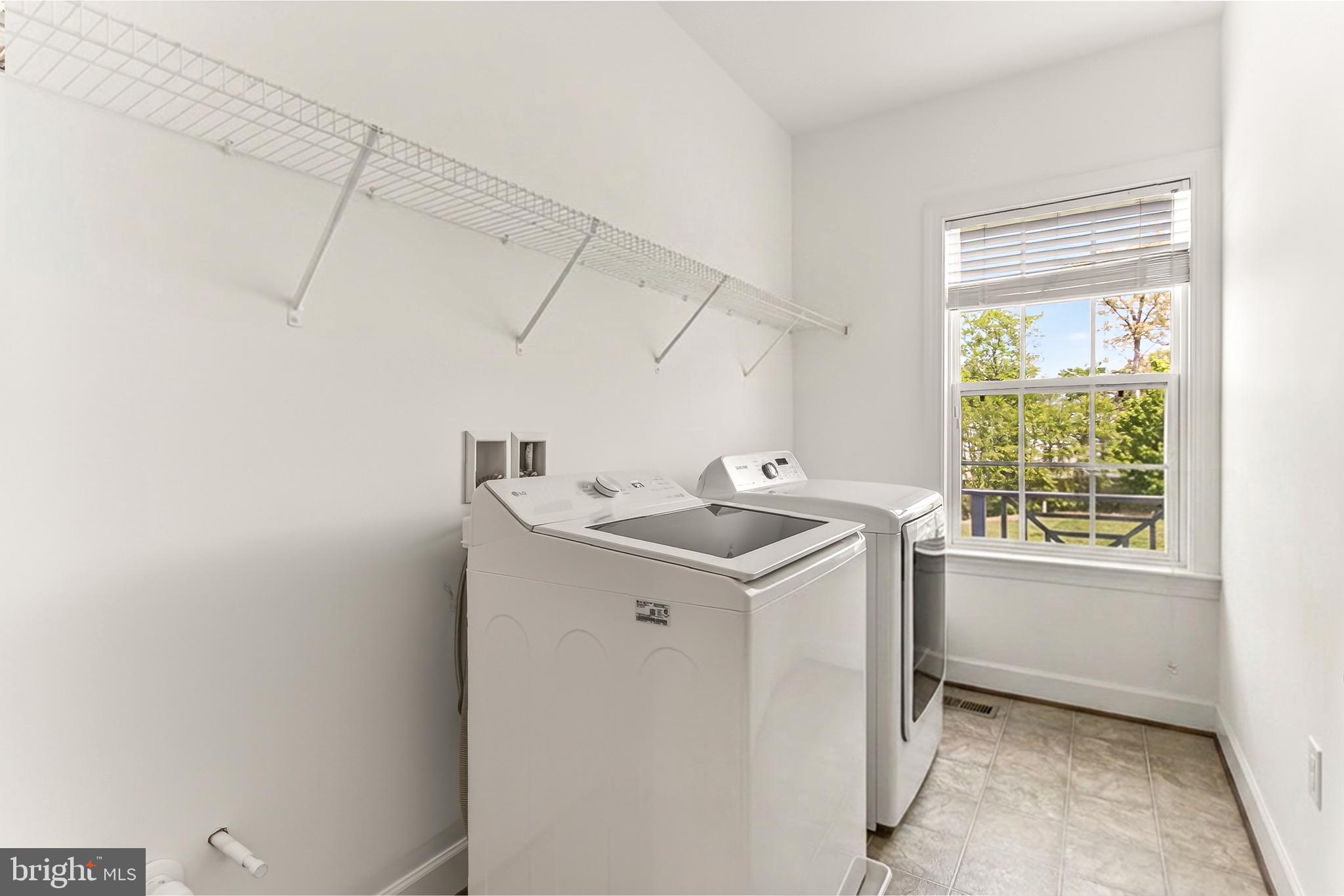 FAIRFIELD MANOR - Residential