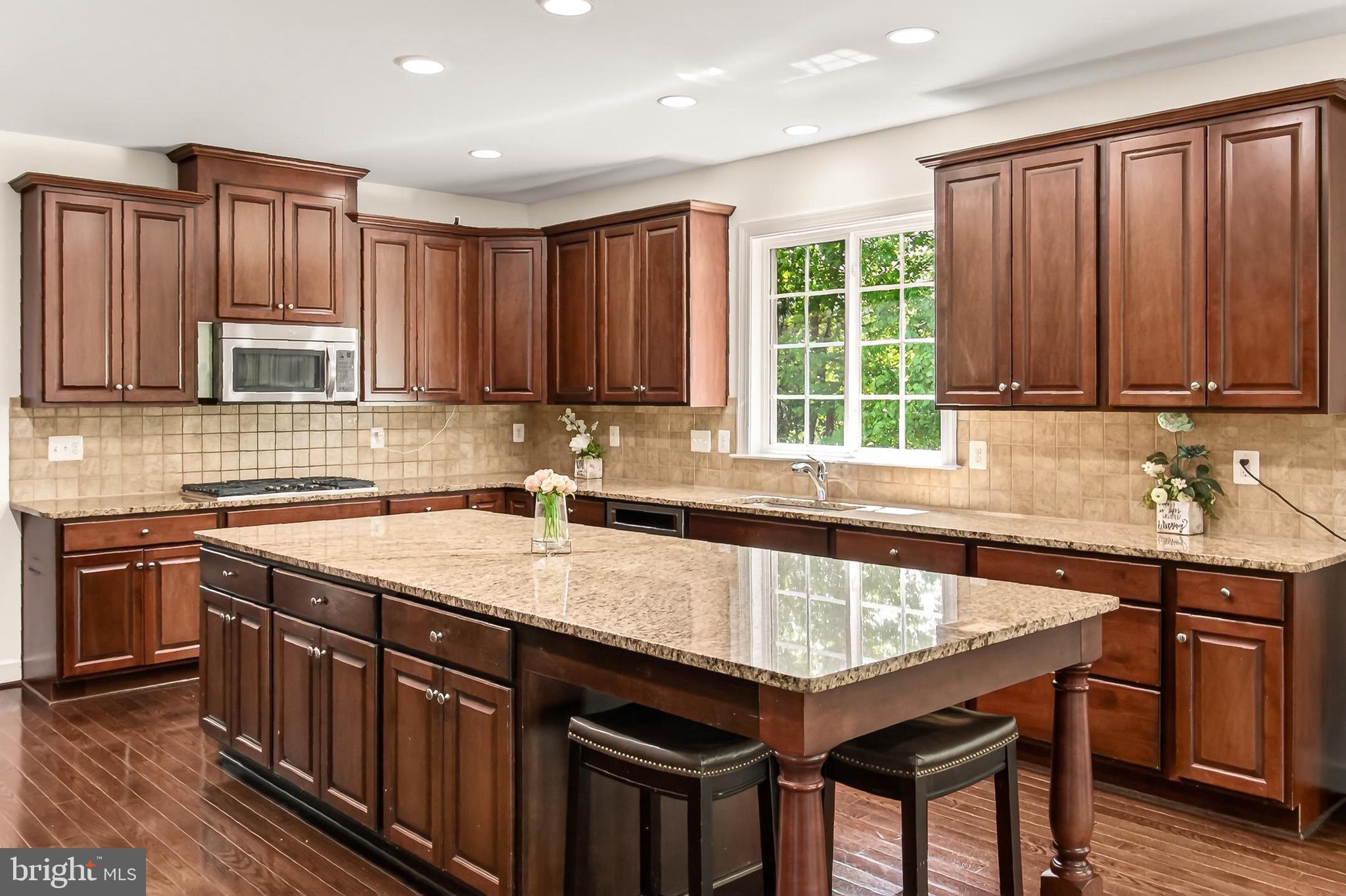 FAIRFIELD MANOR - Residential