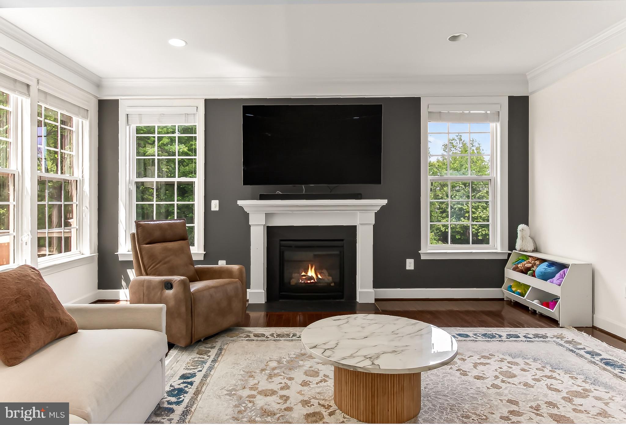 FAIRFIELD MANOR - Residential