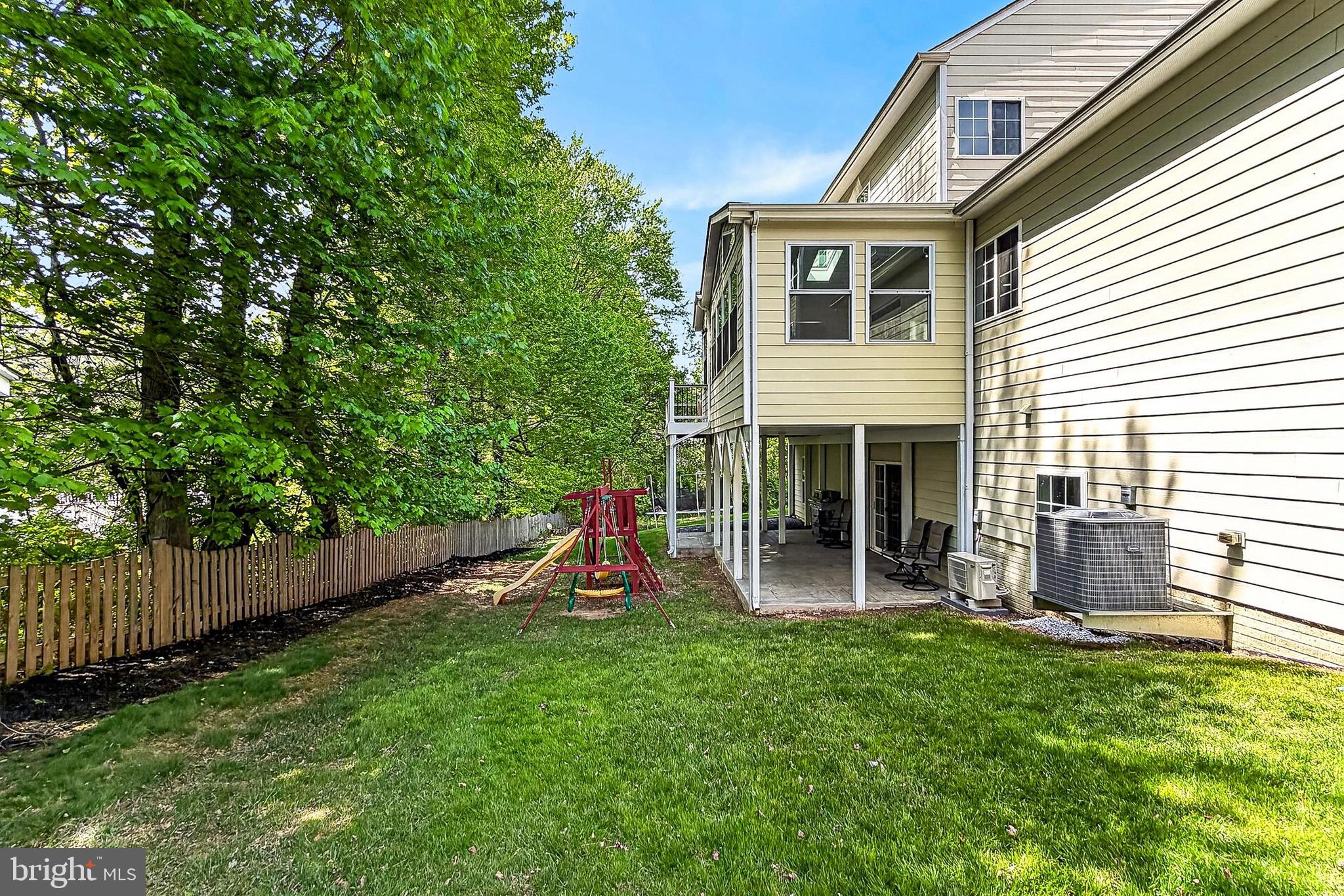 FAIRFIELD MANOR - Residential