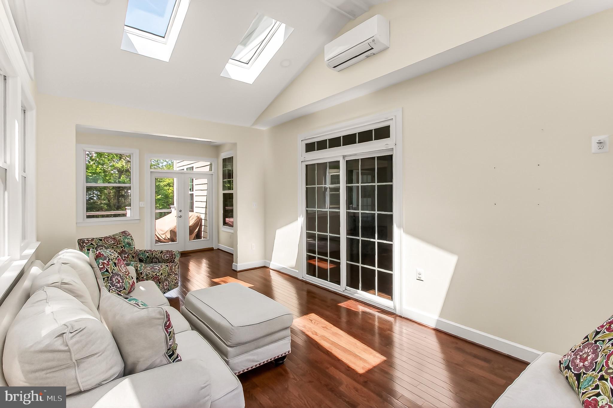 FAIRFIELD MANOR - Residential