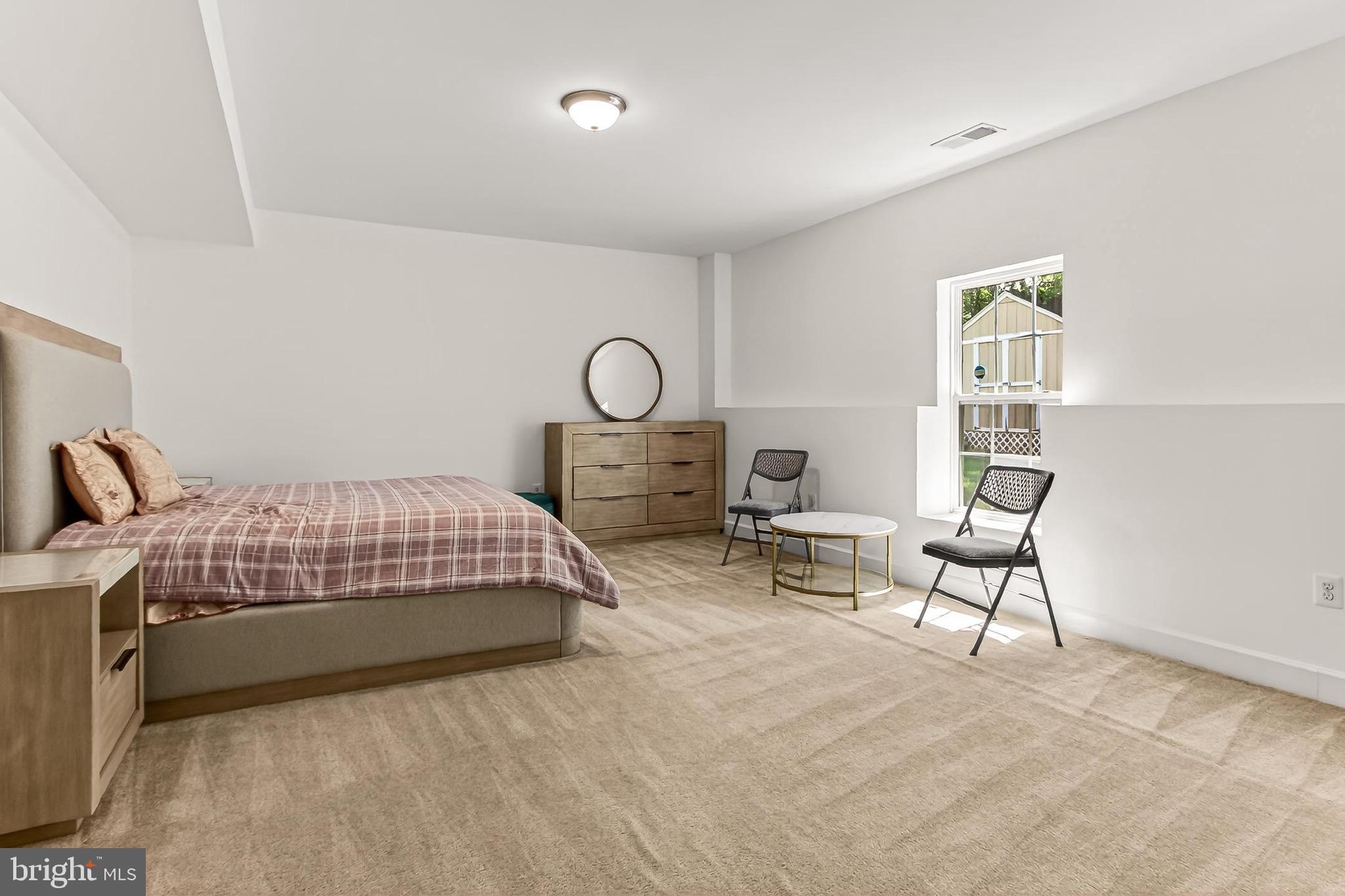 FAIRFIELD MANOR - Residential