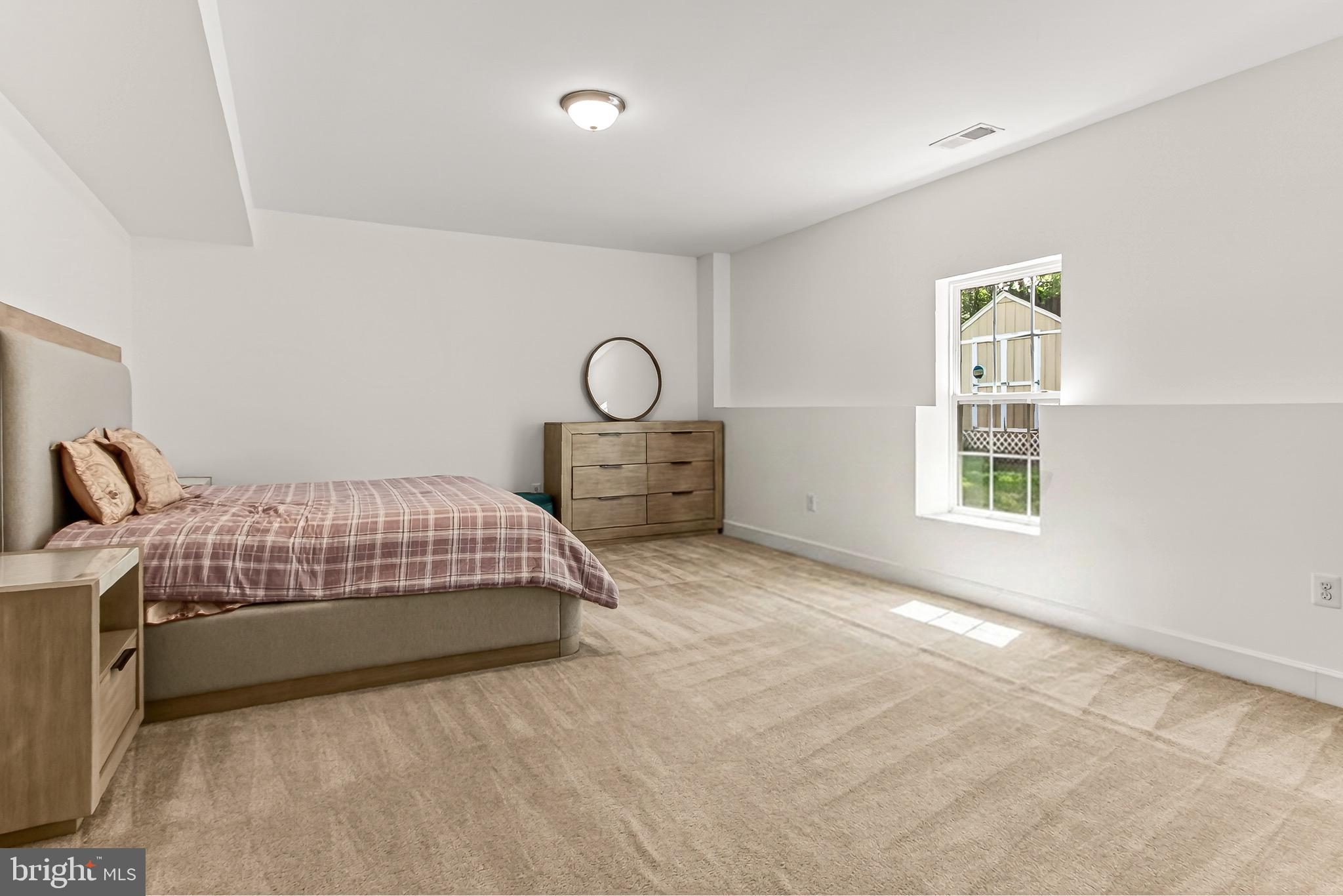 FAIRFIELD MANOR - Residential