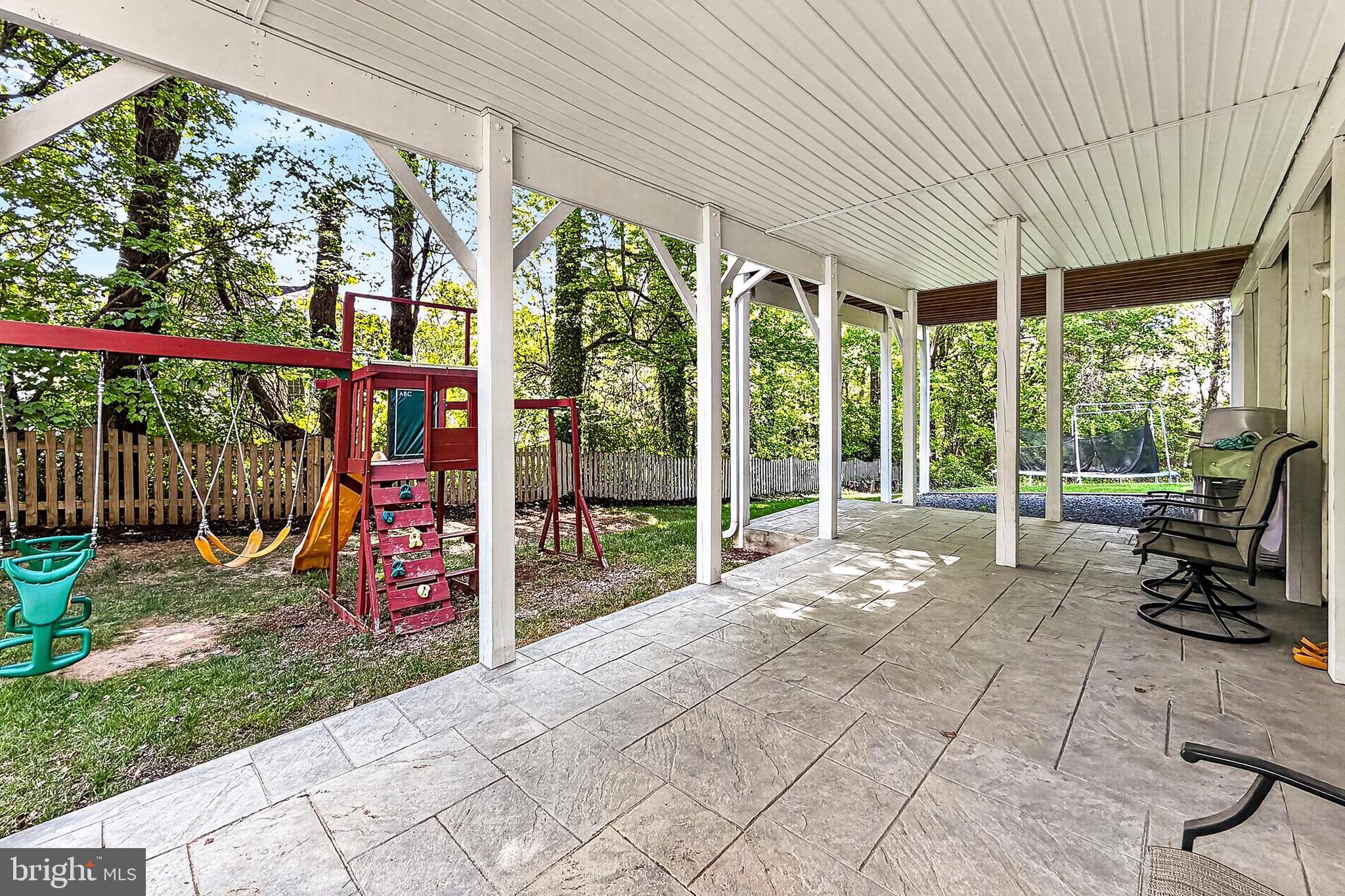 FAIRFIELD MANOR - Residential