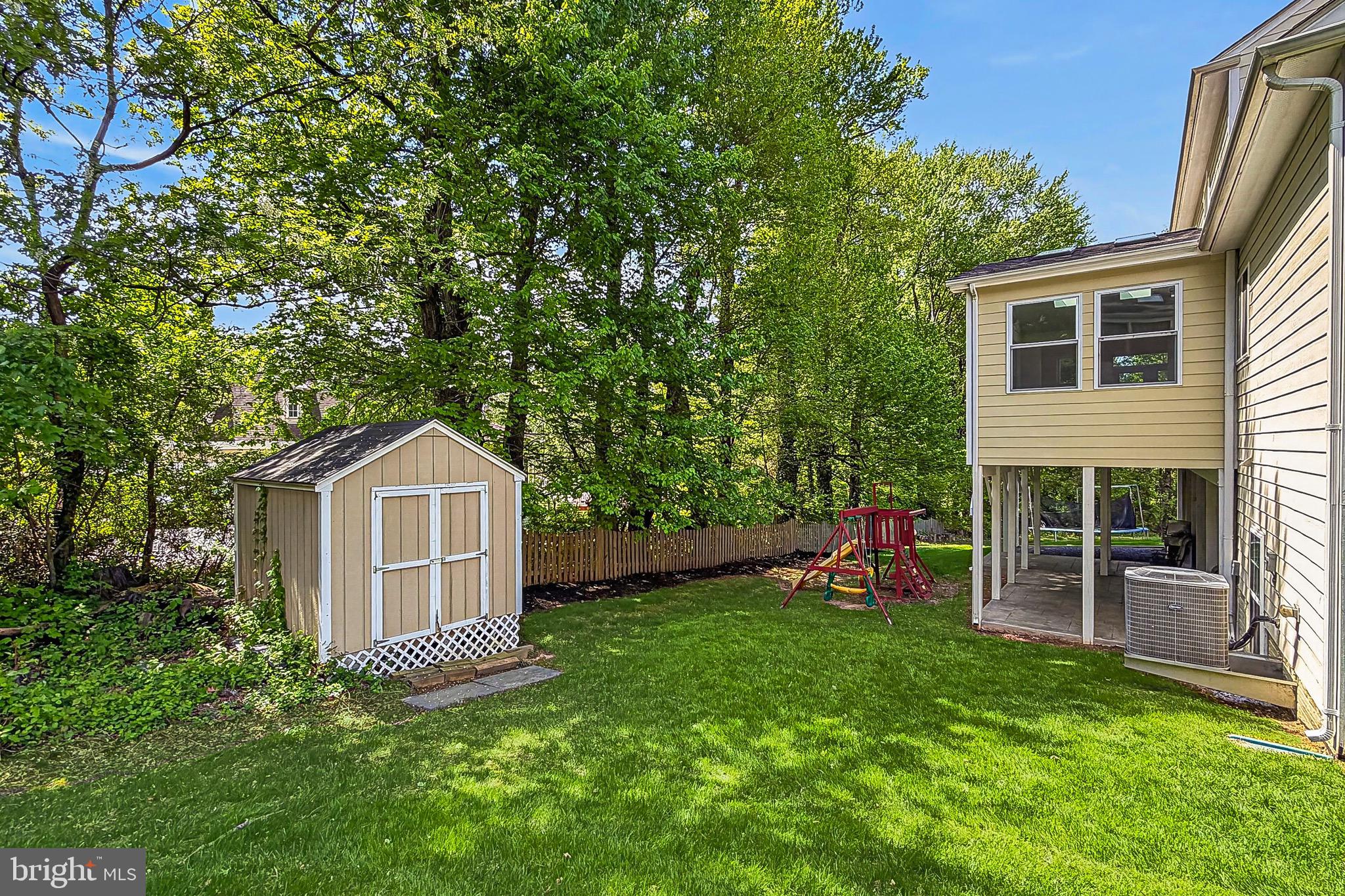 FAIRFIELD MANOR - Residential