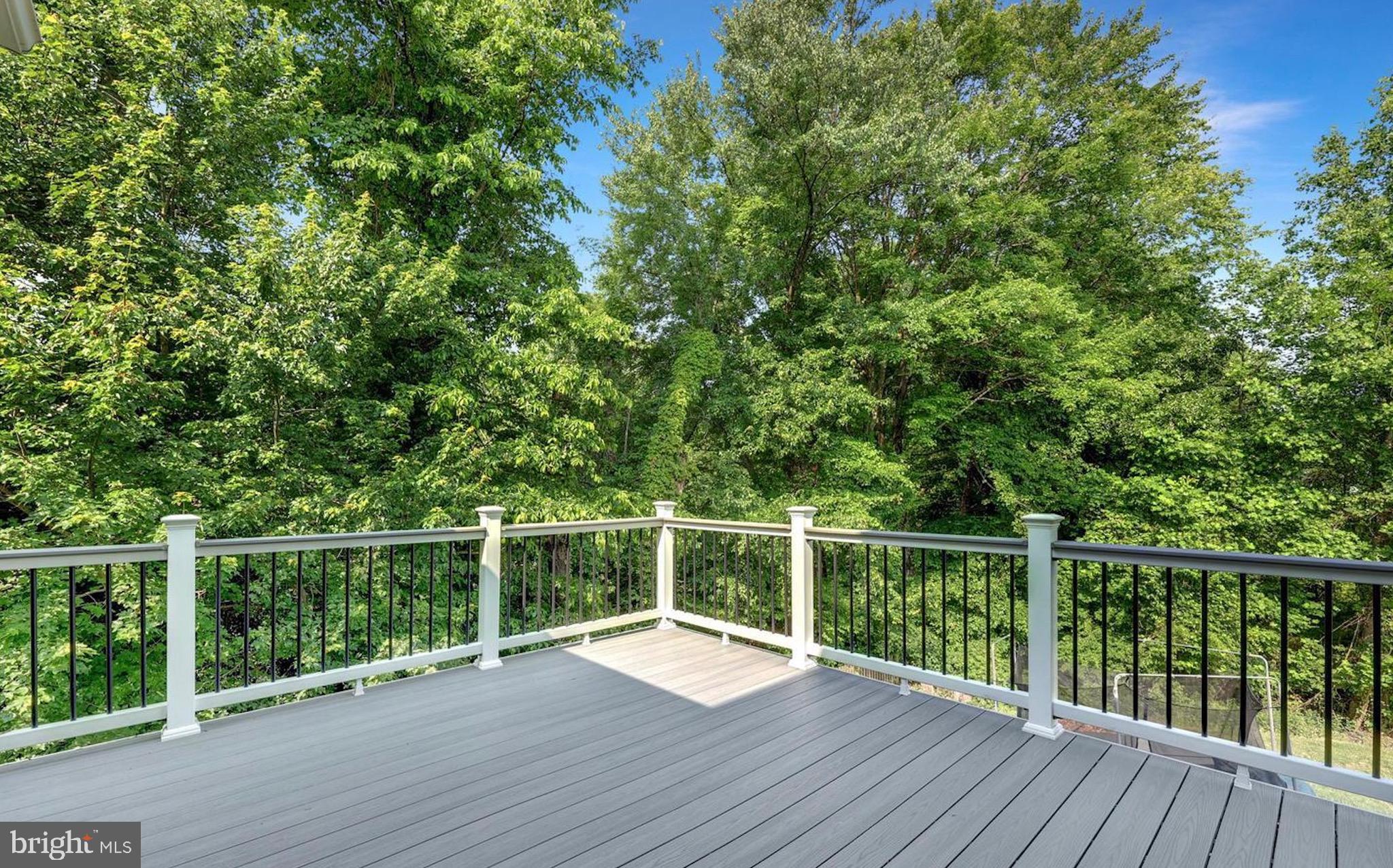 FAIRFIELD MANOR - Residential