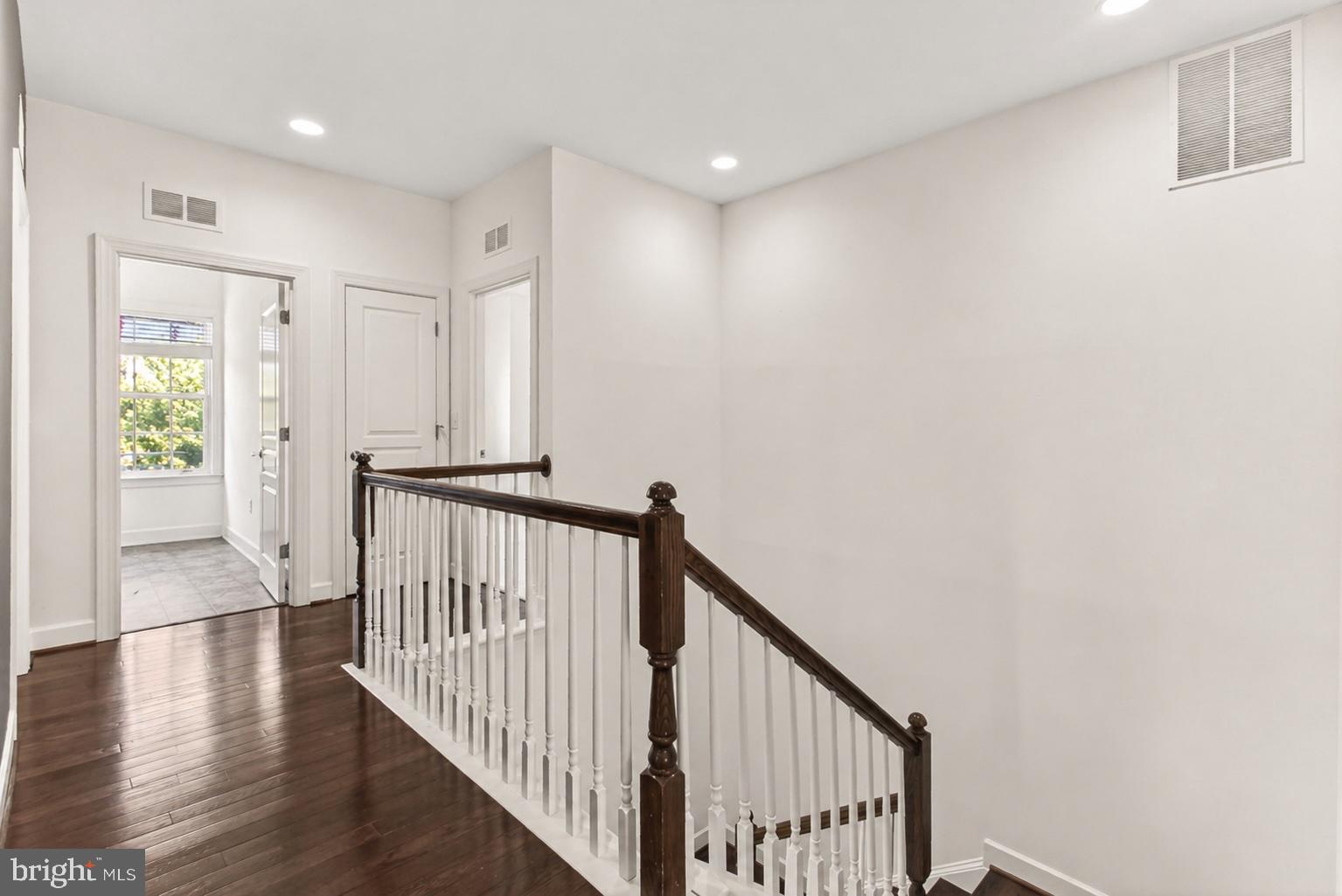 FAIRFIELD MANOR - Residential