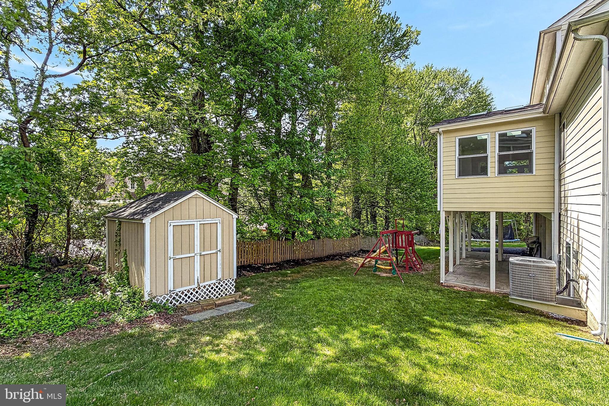 FAIRFIELD MANOR - Residential