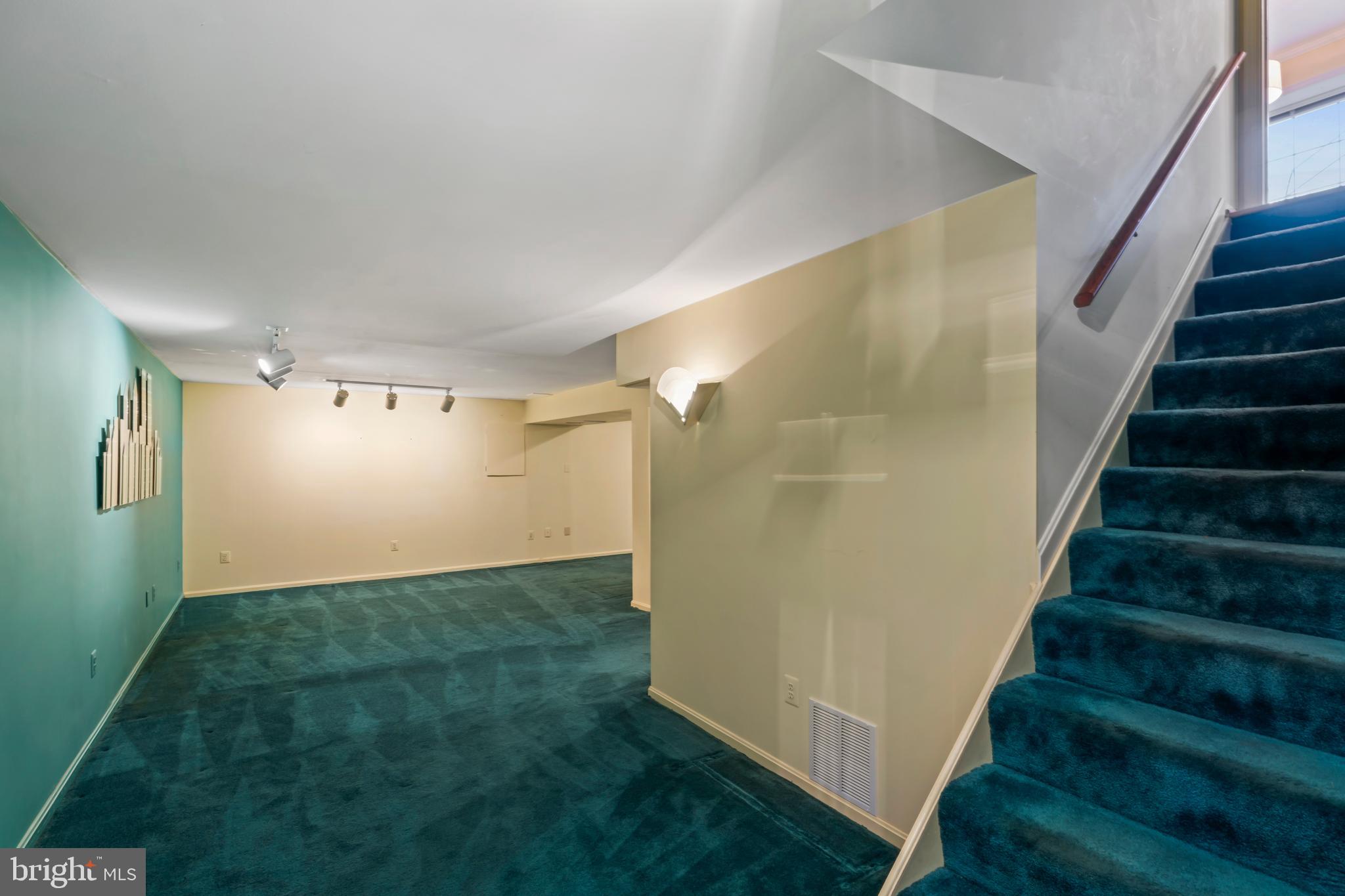 FRANKLIN FARM - Residential