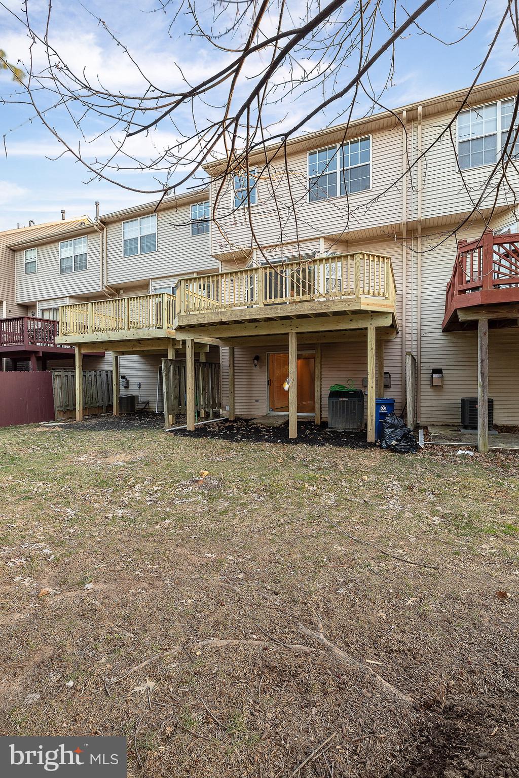 VILLAGE OF LONG REACH - Residential