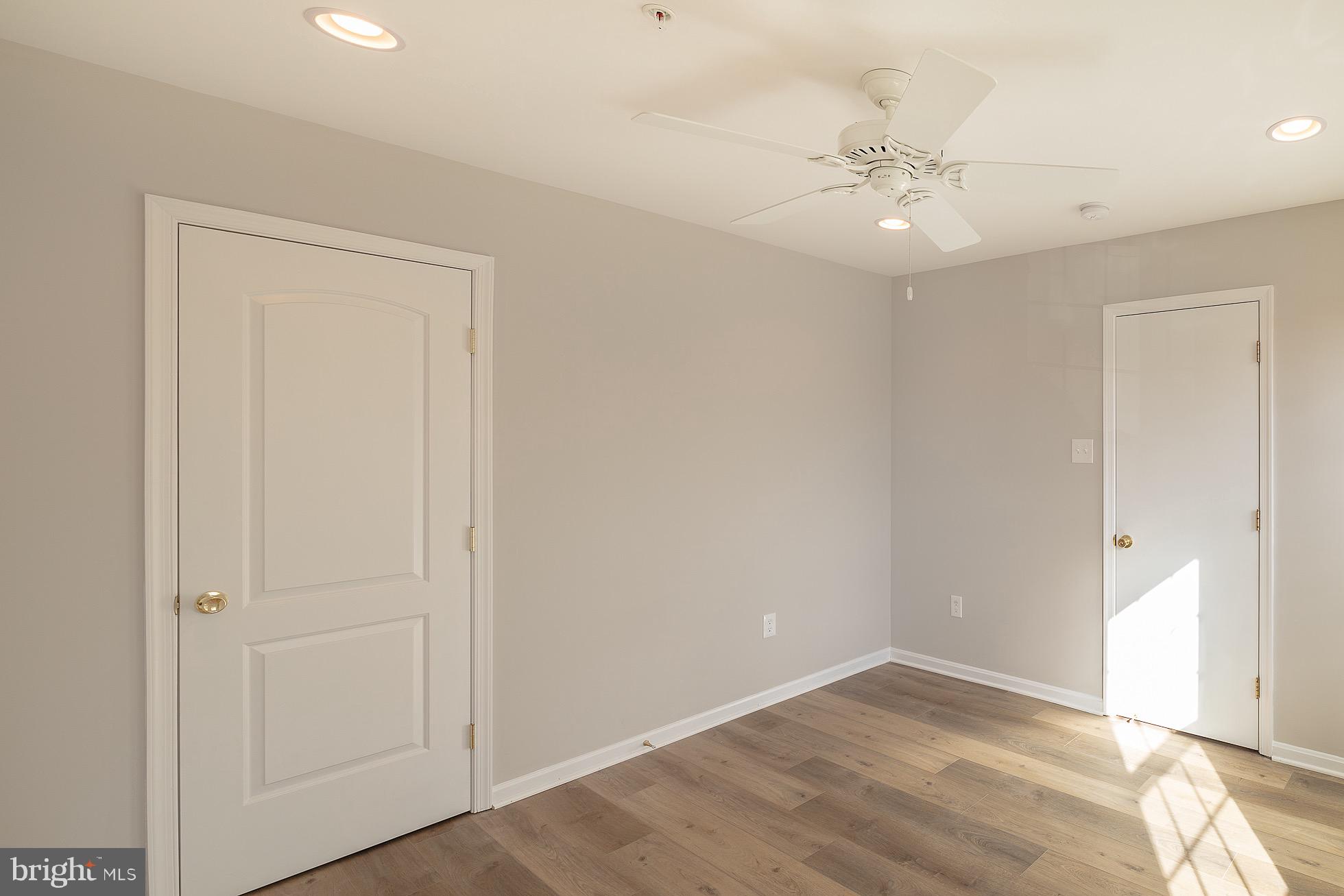 VILLAGE OF LONG REACH - Residential