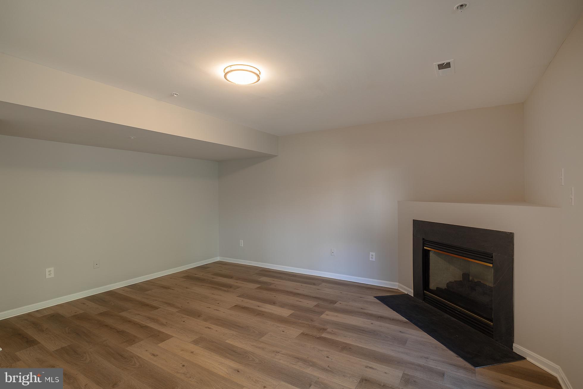 VILLAGE OF LONG REACH - Residential