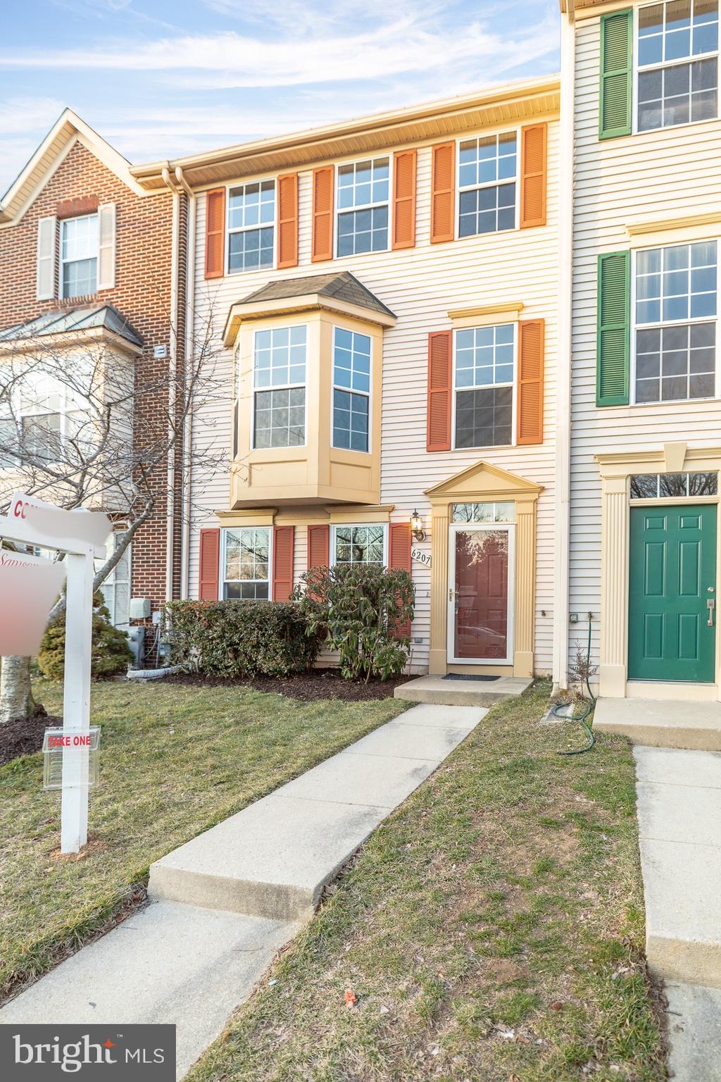 VILLAGE OF LONG REACH - Residential